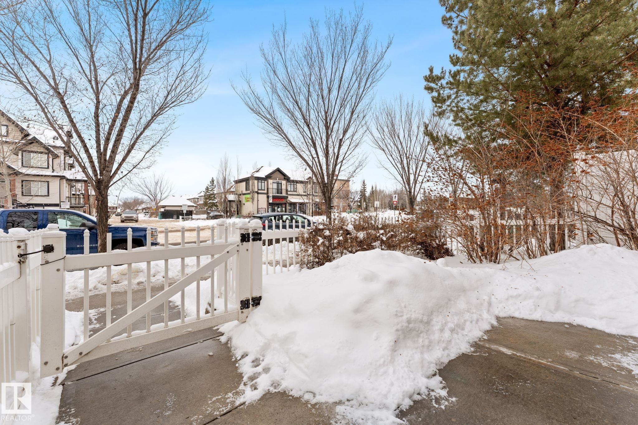 1641 Towne Centre Boulevard, Edmonton, AB - Outdoor