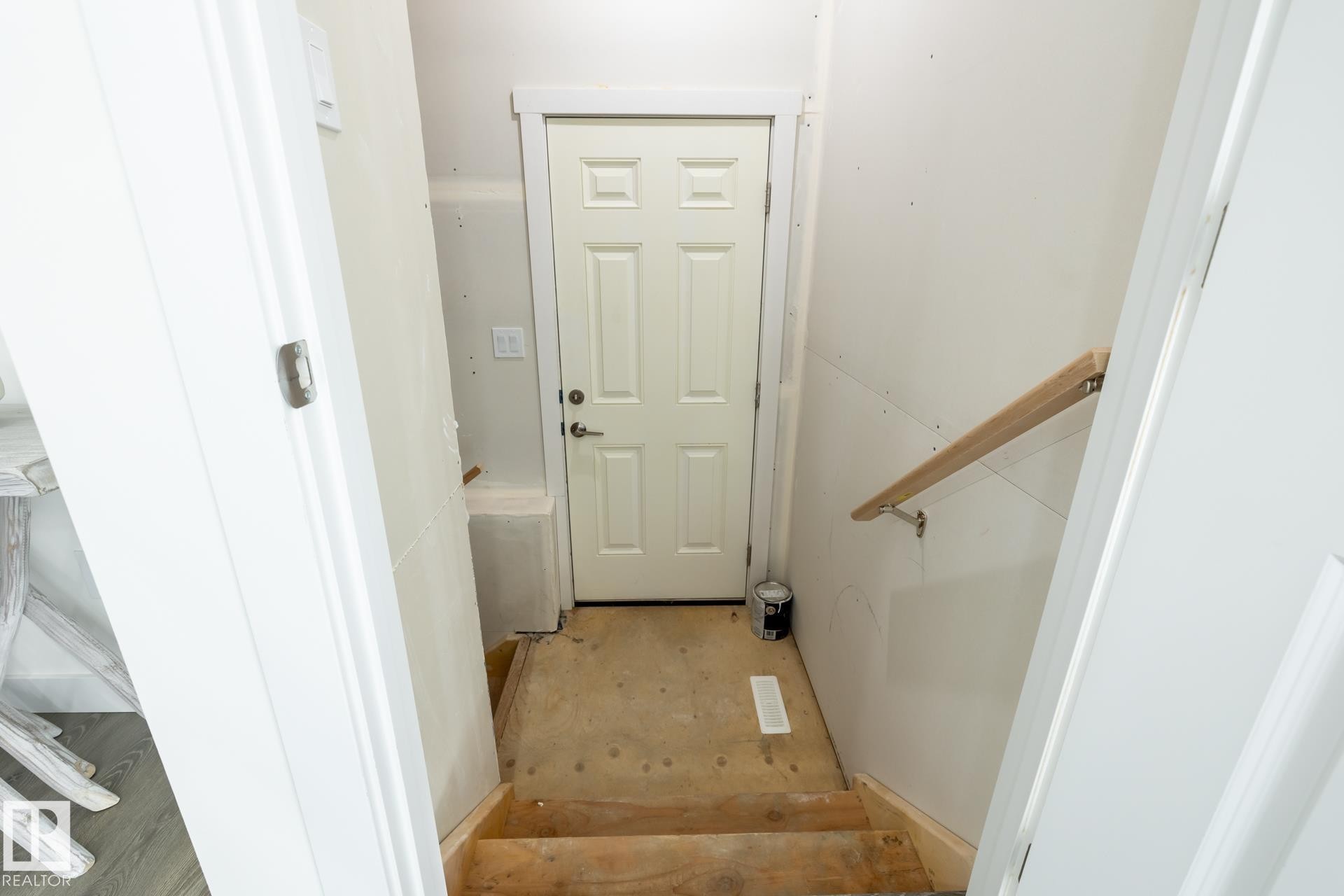 5226 Kinney Place, Edmonton, AB - Indoor Photo Showing Other Room