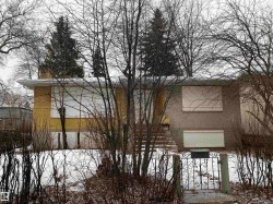 8103 85 Avenue Edmonton, AB T6C 1G4