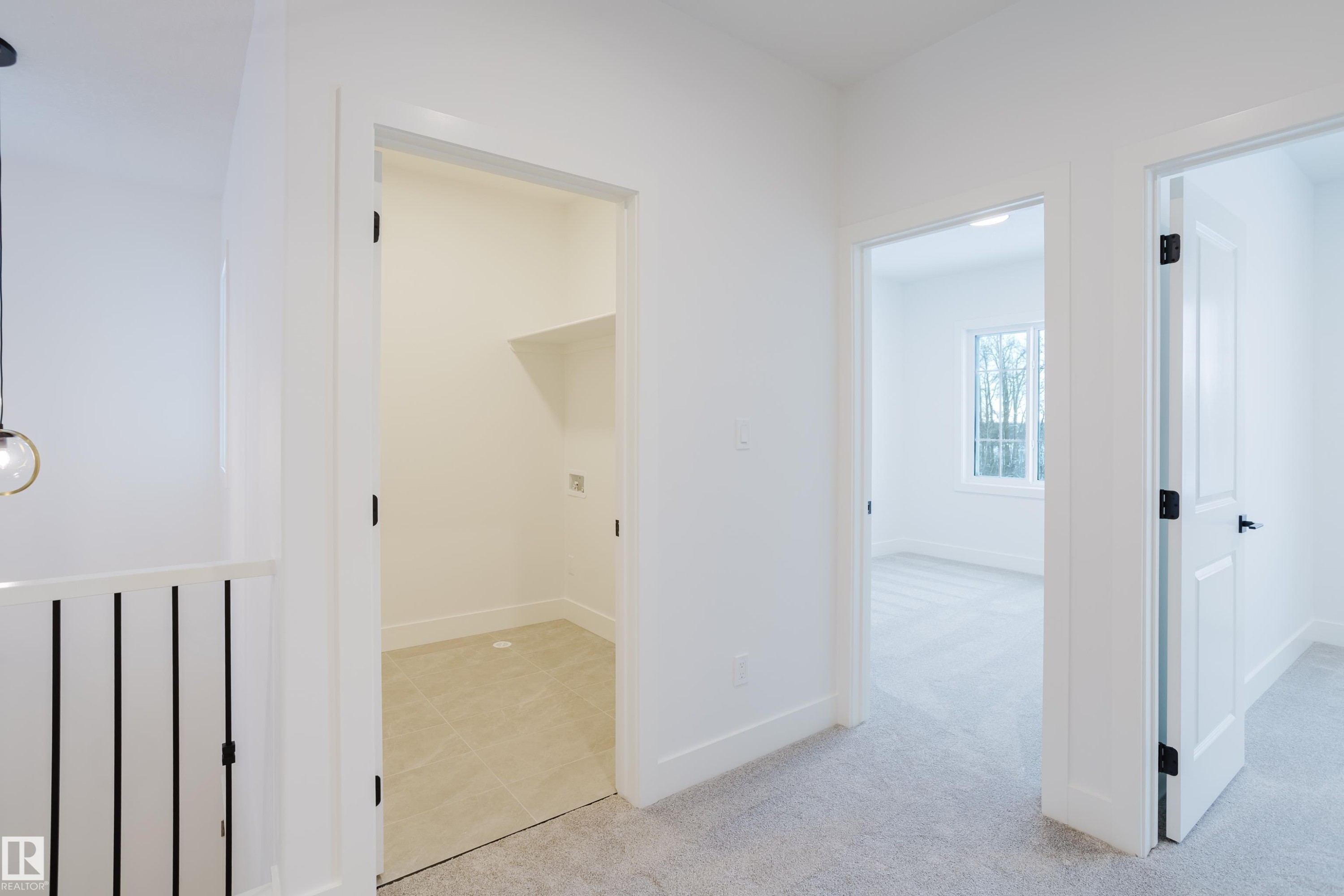 709 Elderberry Close, Edmonton, AB - Indoor Photo Showing Other Room