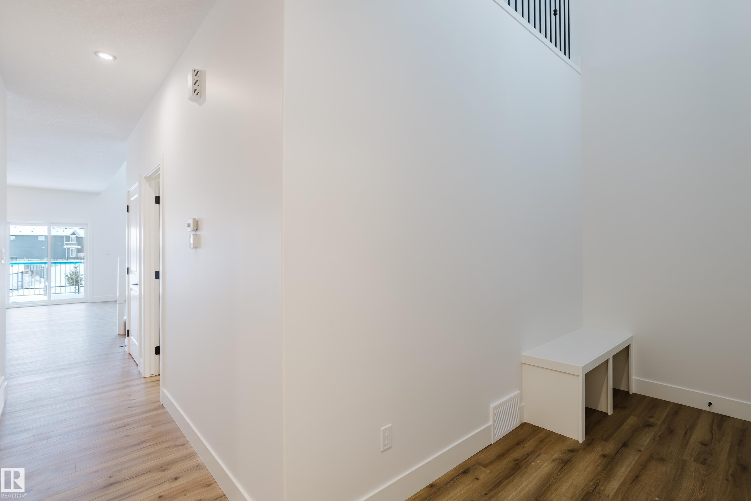 709 Elderberry Close, Edmonton, AB - Indoor Photo Showing Other Room