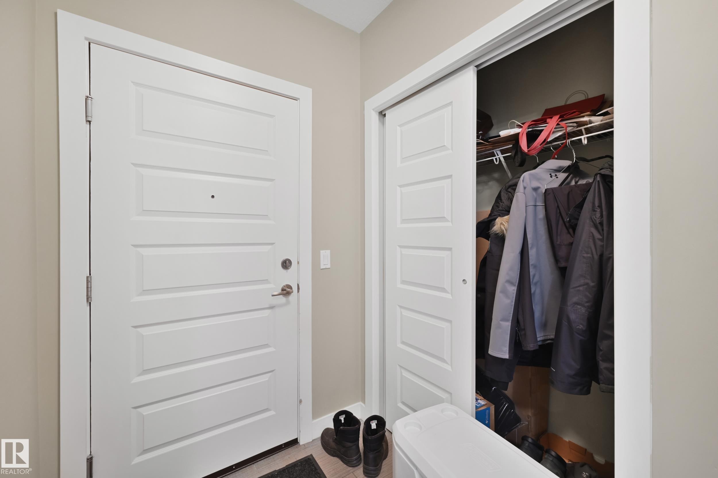 313 1230 Windermere Way, Edmonton, AB - Indoor