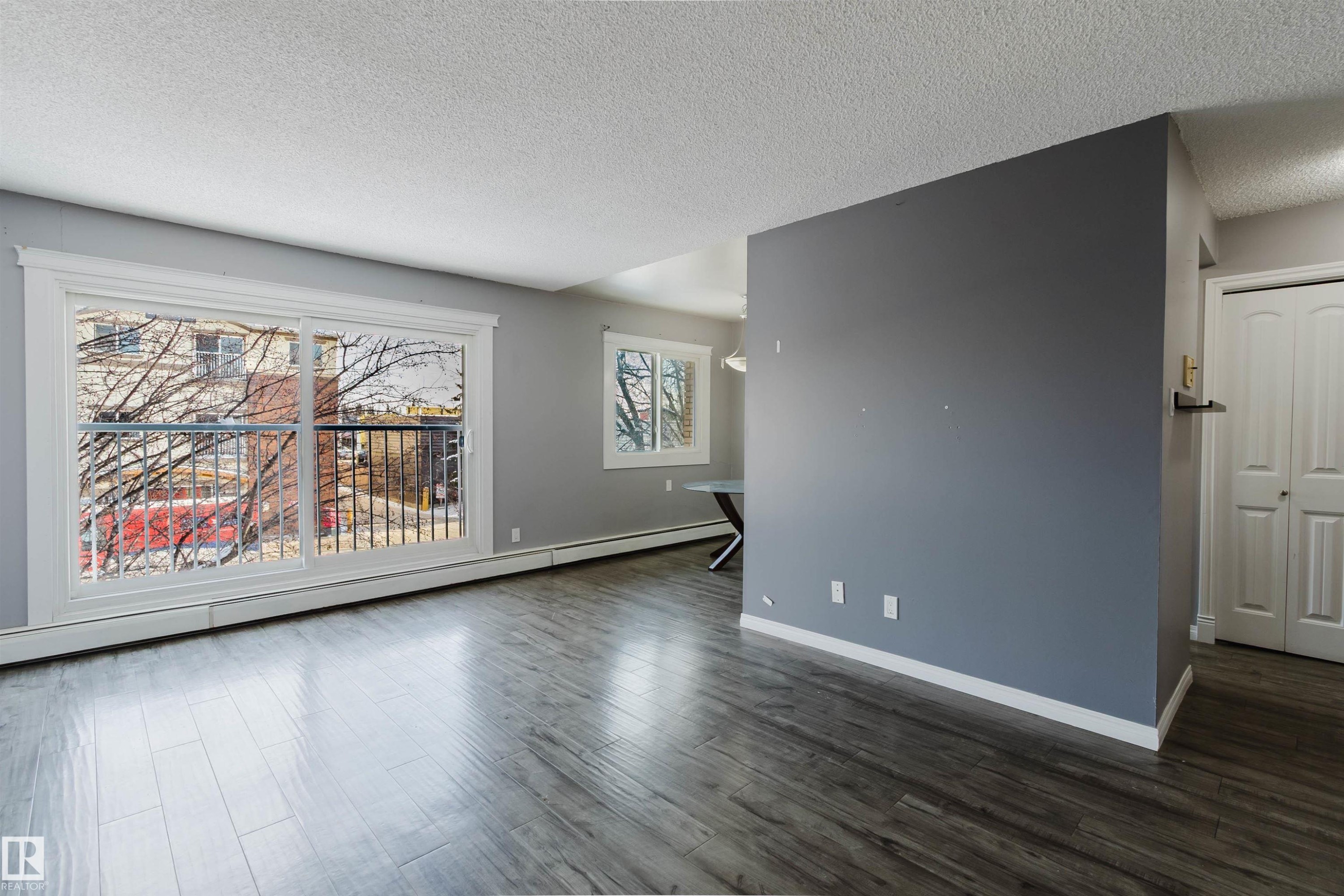 307 10140 151 Street, Edmonton, AB - Indoor