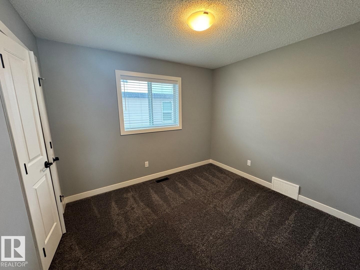 1352 Secord Landing Landing, Edmonton, AB - Indoor Photo Showing Other Room