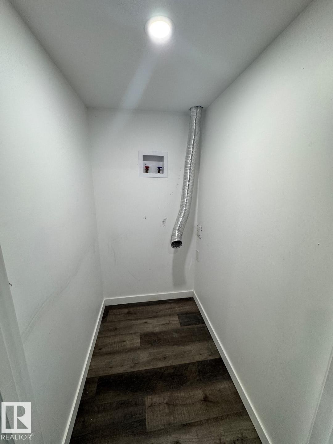 1352 Secord Landing Landing, Edmonton, AB - Indoor Photo Showing Other Room