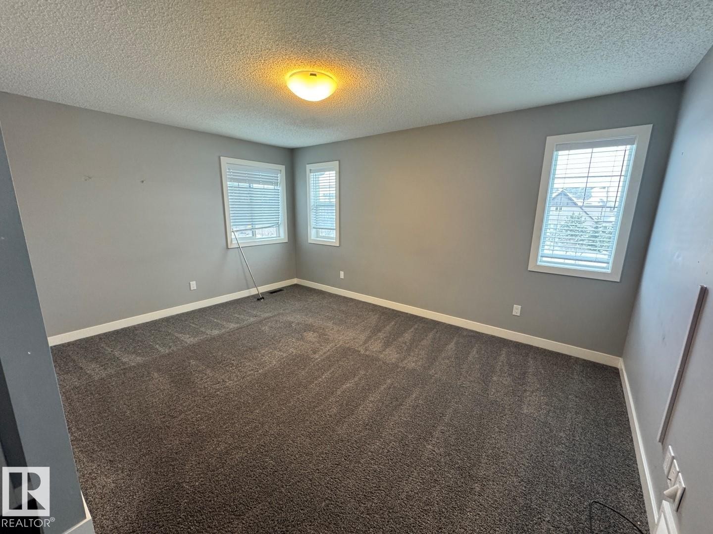 1352 Secord Landing Landing, Edmonton, AB - Indoor Photo Showing Other Room