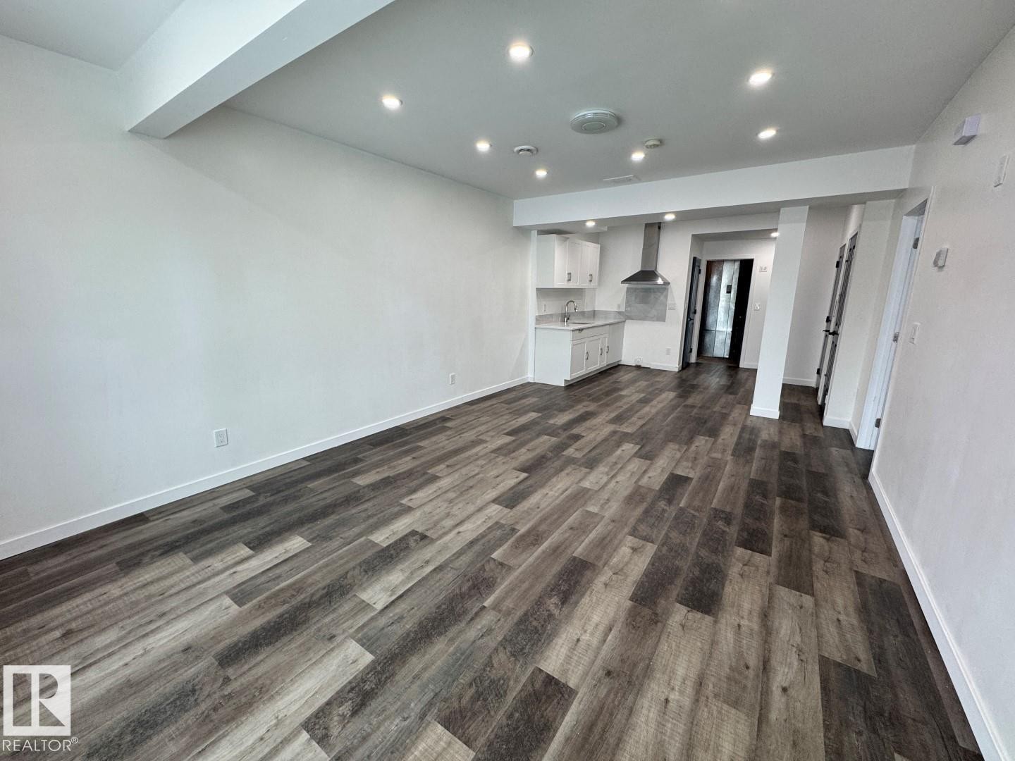 1352 Secord Landing Landing, Edmonton, AB - Indoor Photo Showing Other Room