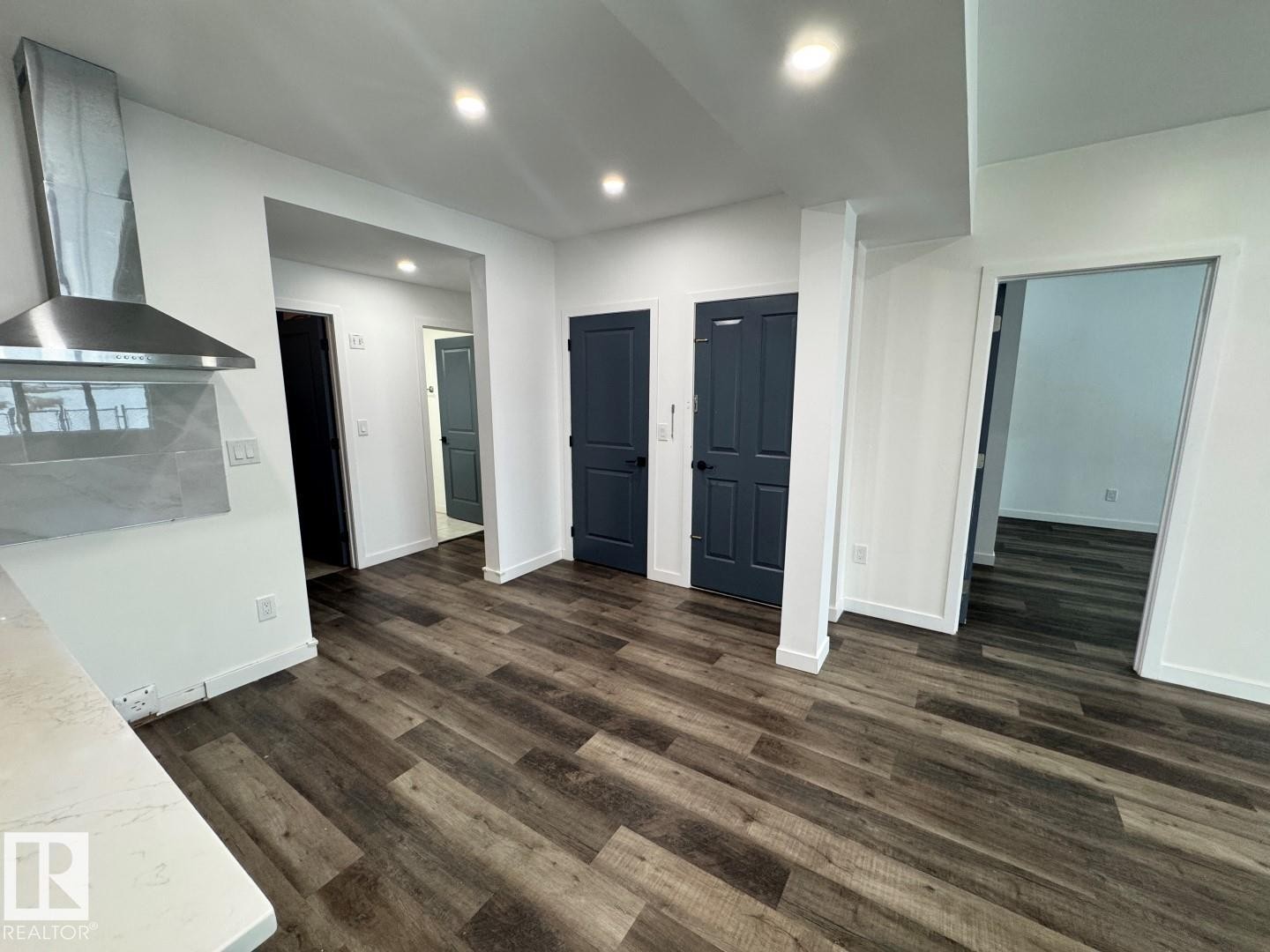 1352 Secord Landing Landing, Edmonton, AB - Indoor Photo Showing Other Room