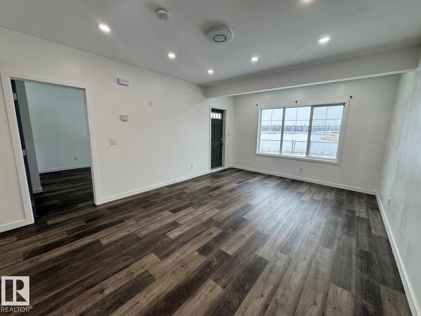 1352 Secord Landing Landing, Edmonton, AB - Indoor Photo Showing Other Room