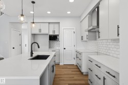 2251 194 Street Edmonton, AB T6M 3B7