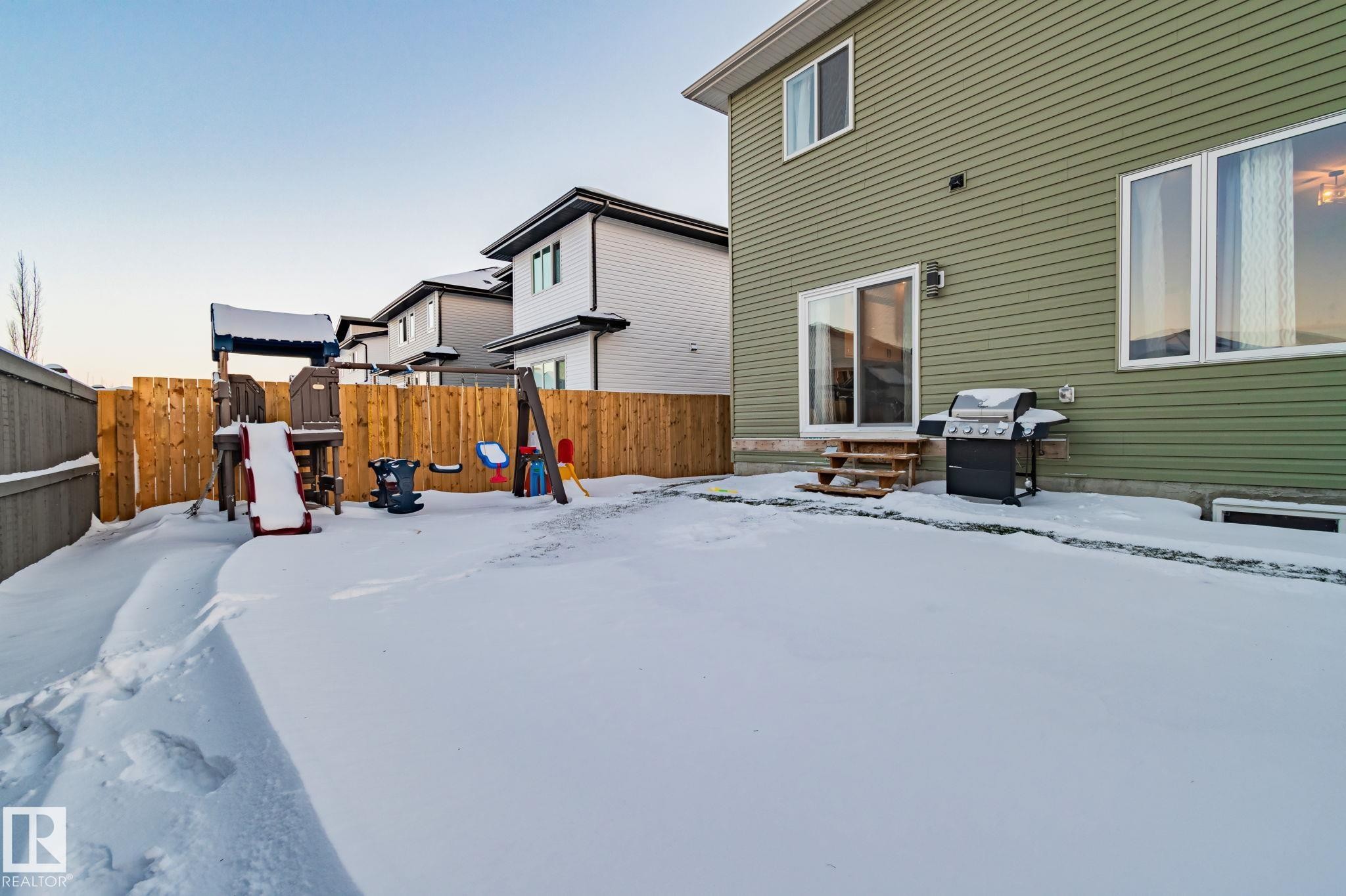 5262 47 Ave, Calmar, AB - Outdoor With Exterior