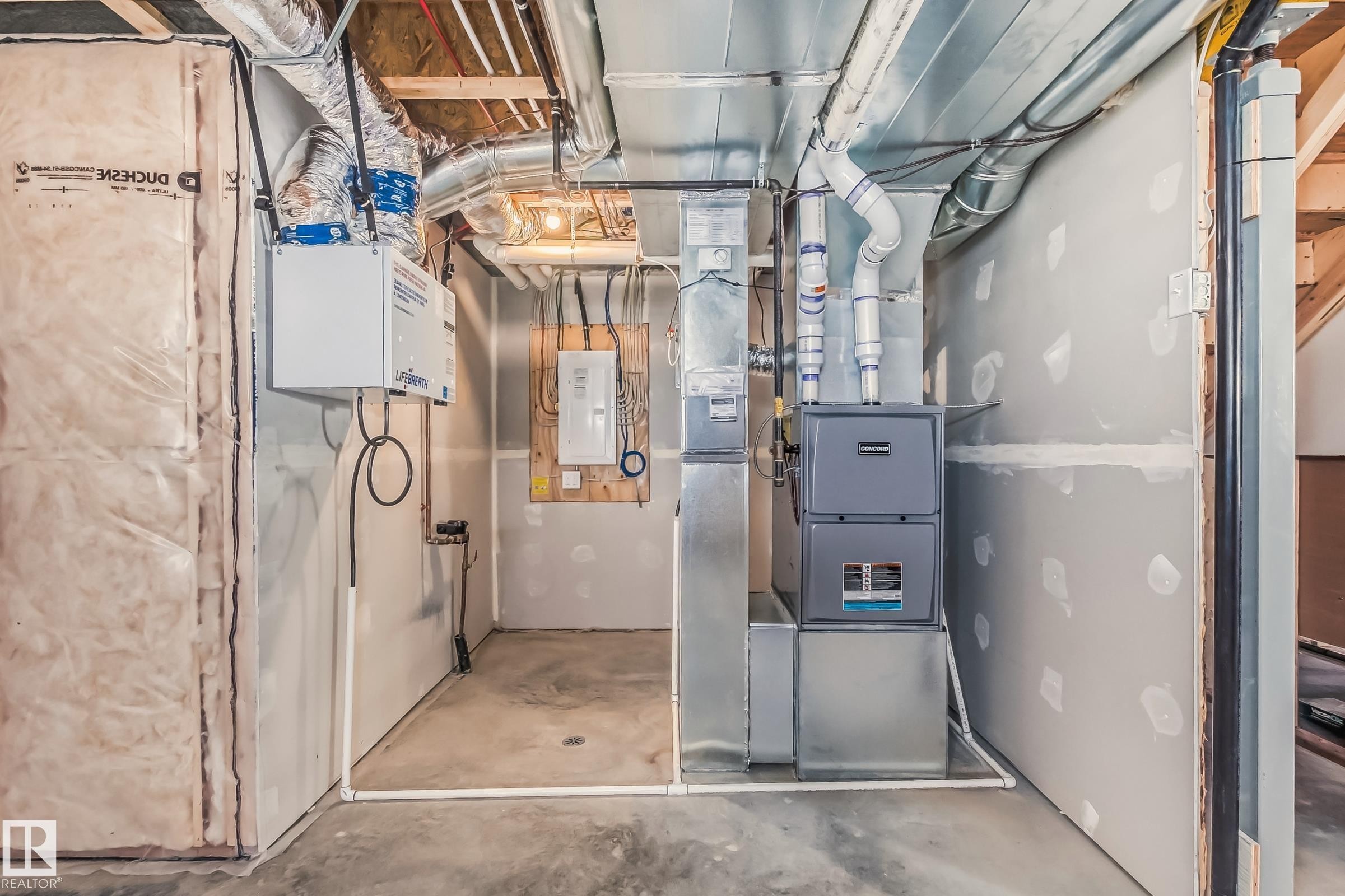 5262 47 Ave, Calmar, AB - Indoor Photo Showing Basement