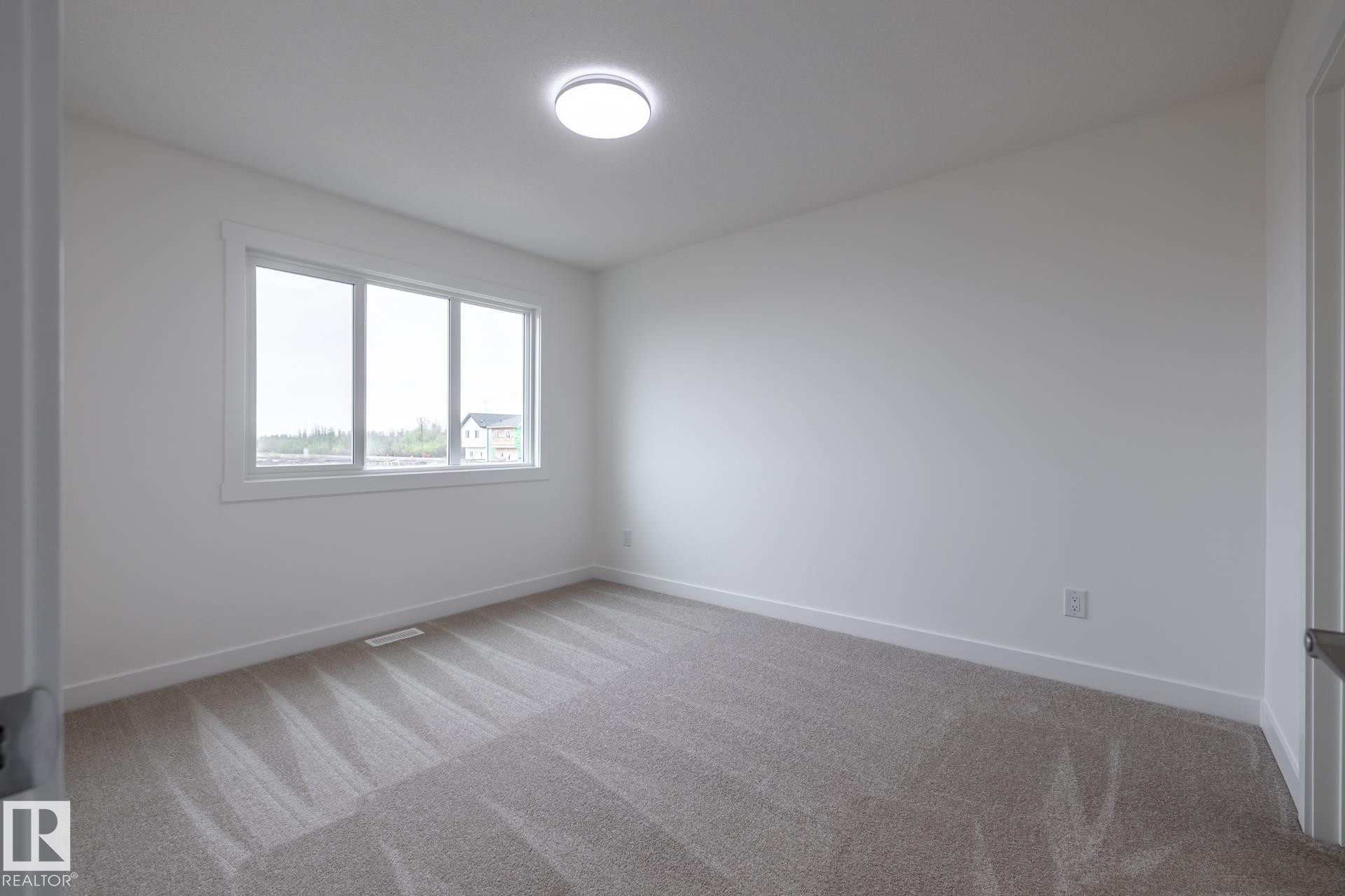 235 157 Avenue, Edmonton, AB - Indoor Photo Showing Other Room