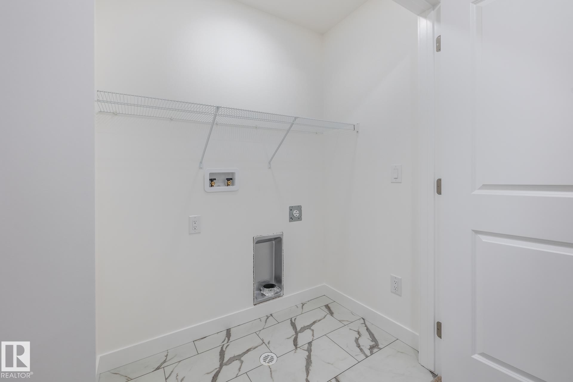 235 157 Avenue, Edmonton, AB - Indoor Photo Showing Other Room