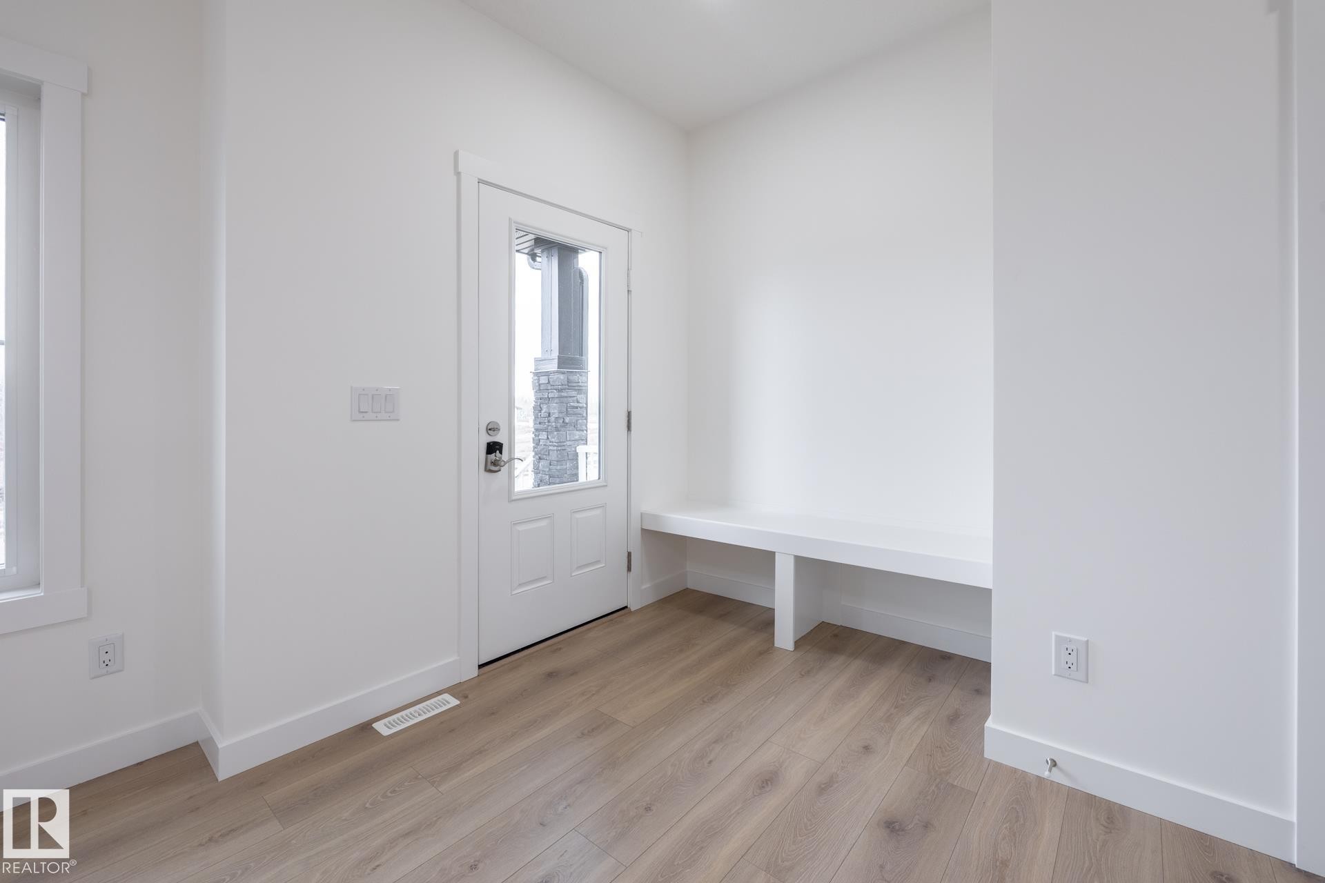 235 157 Avenue, Edmonton, AB - Indoor Photo Showing Other Room