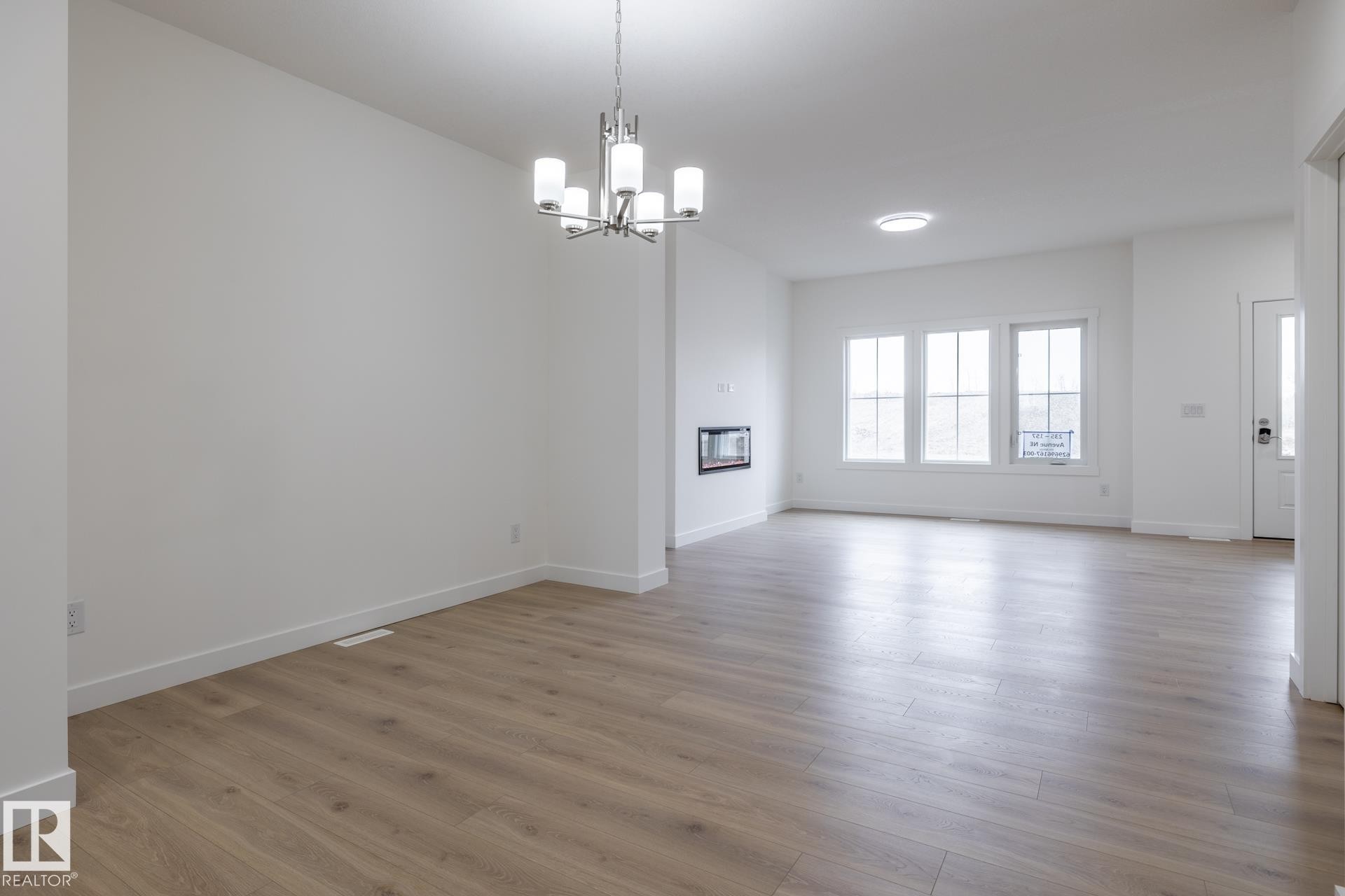 235 157 Avenue, Edmonton, AB - Indoor Photo Showing Other Room