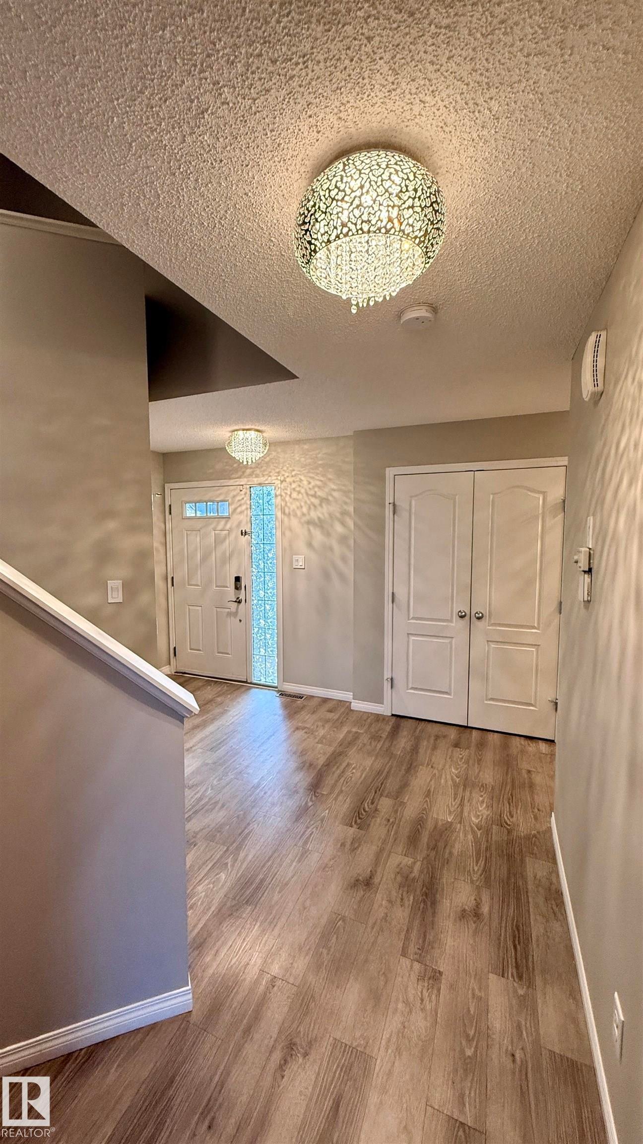 17023 38 Street, Edmonton, AB - Indoor Photo Showing Other Room