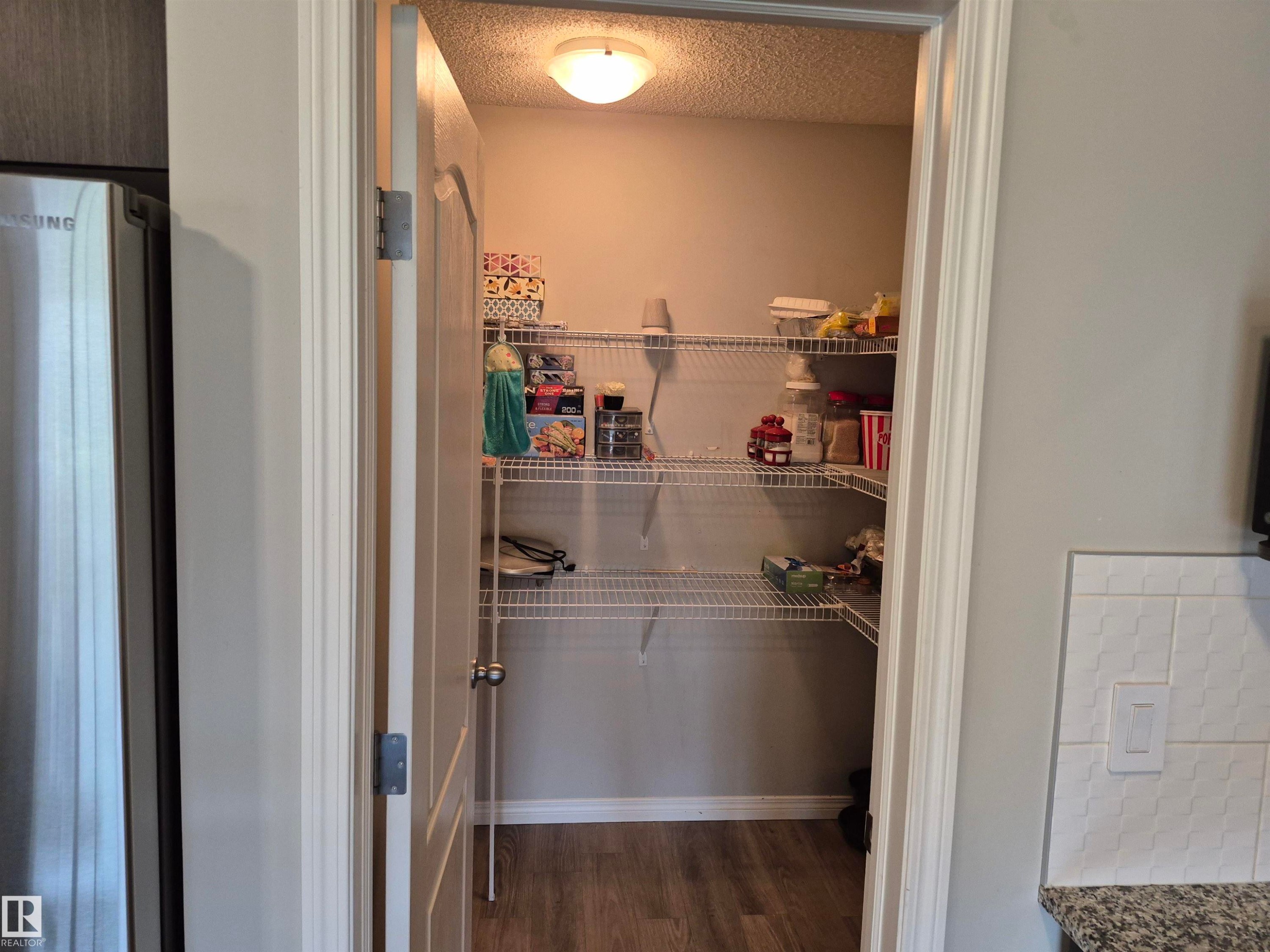 17023 38 Street, Edmonton, AB - Indoor