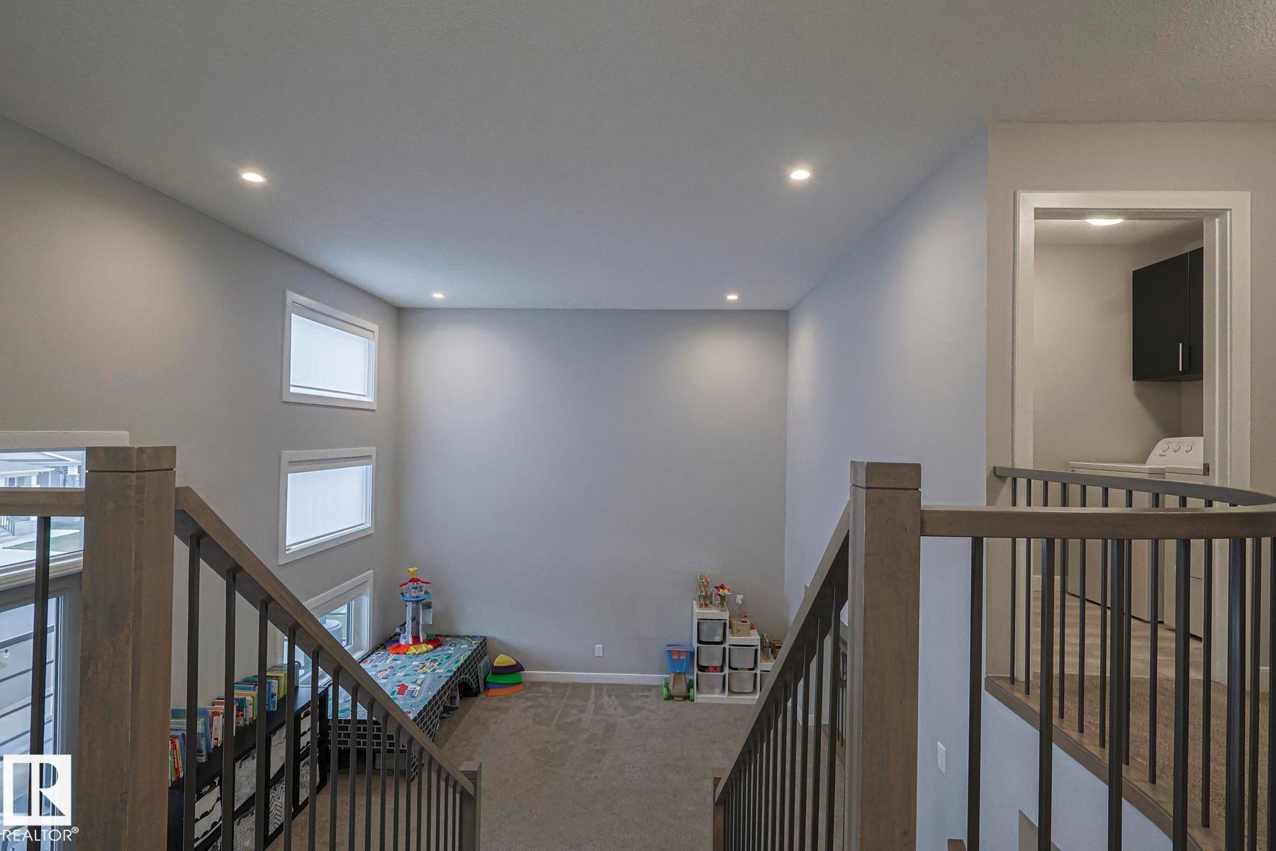 2011 201 Street, Edmonton, AB - Indoor Photo Showing Other Room