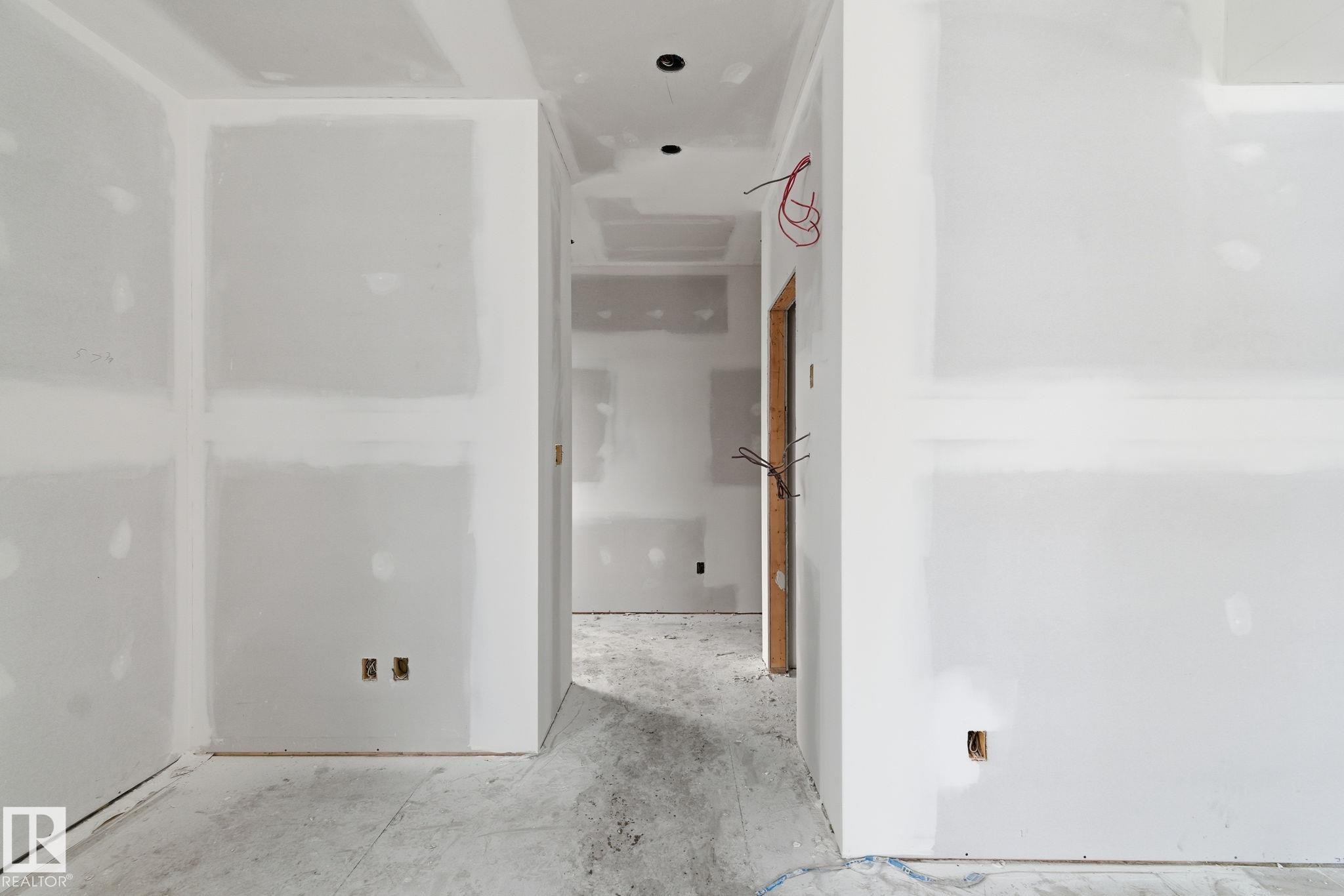 11323 106 St, Edmonton, AB - Indoor Photo Showing Other Room