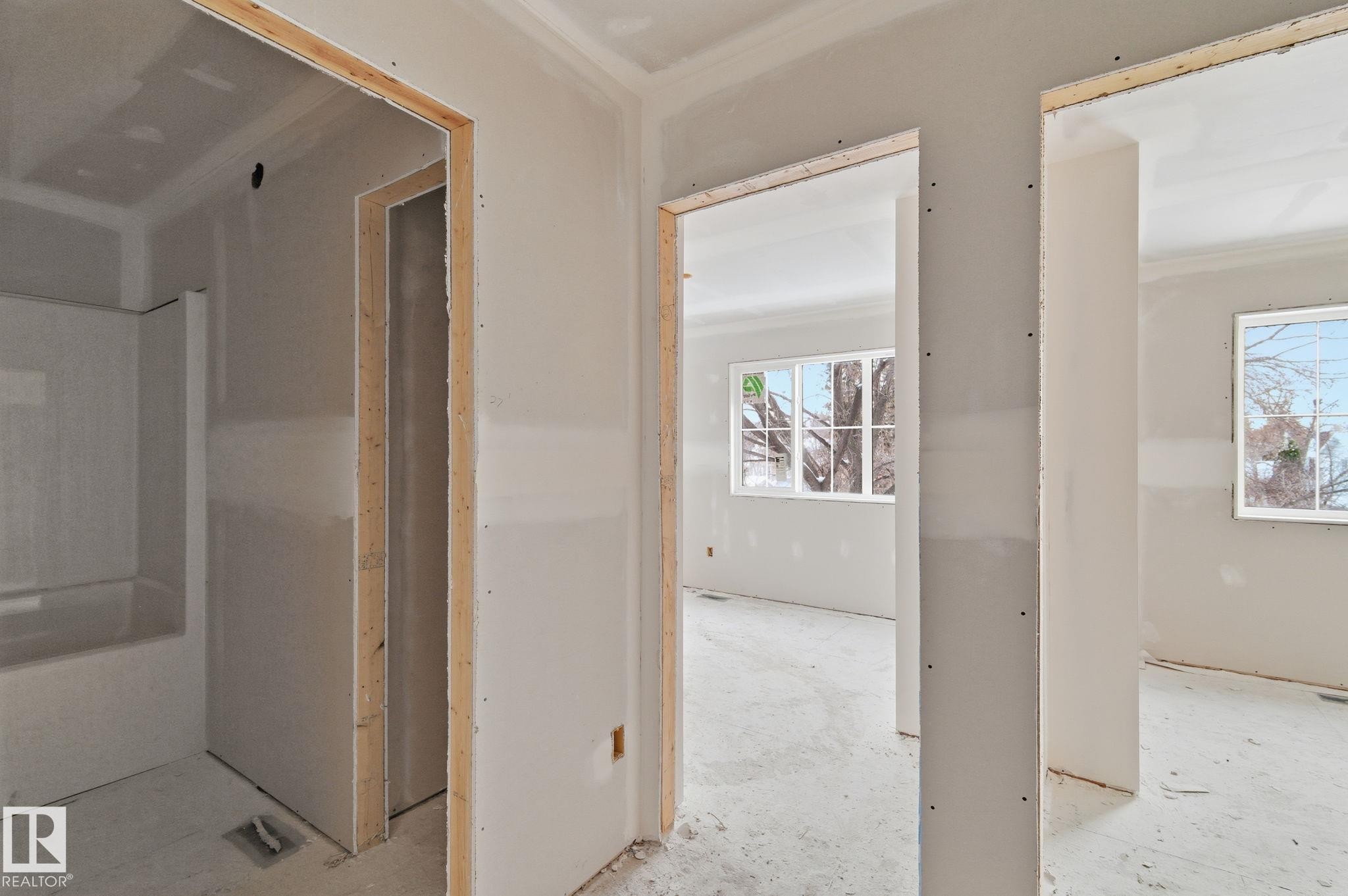 11323 106 St, Edmonton, AB - Indoor Photo Showing Other Room