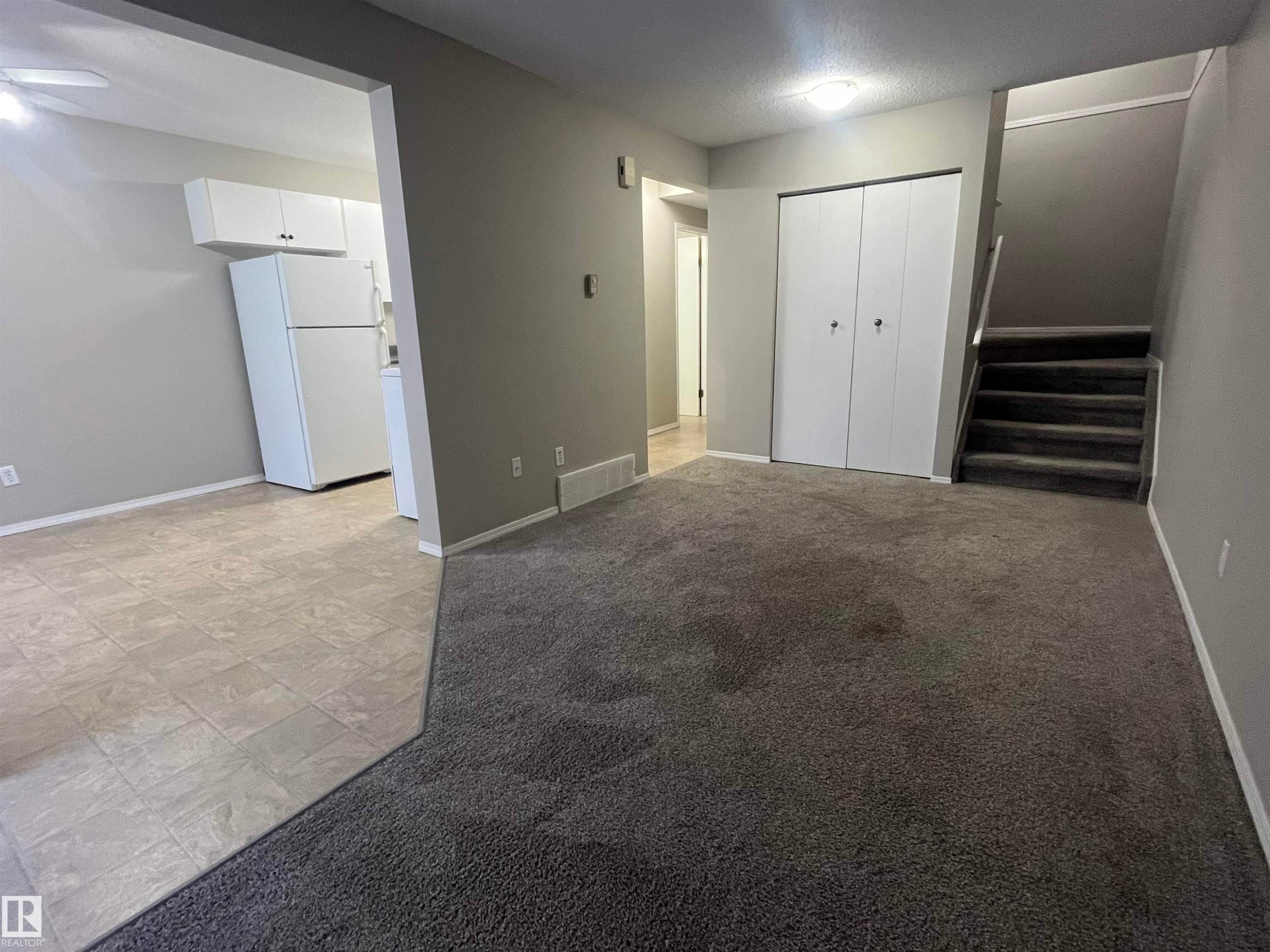 F-17 Imperial Crescent, Devon, AB - Indoor Photo Showing Other Room