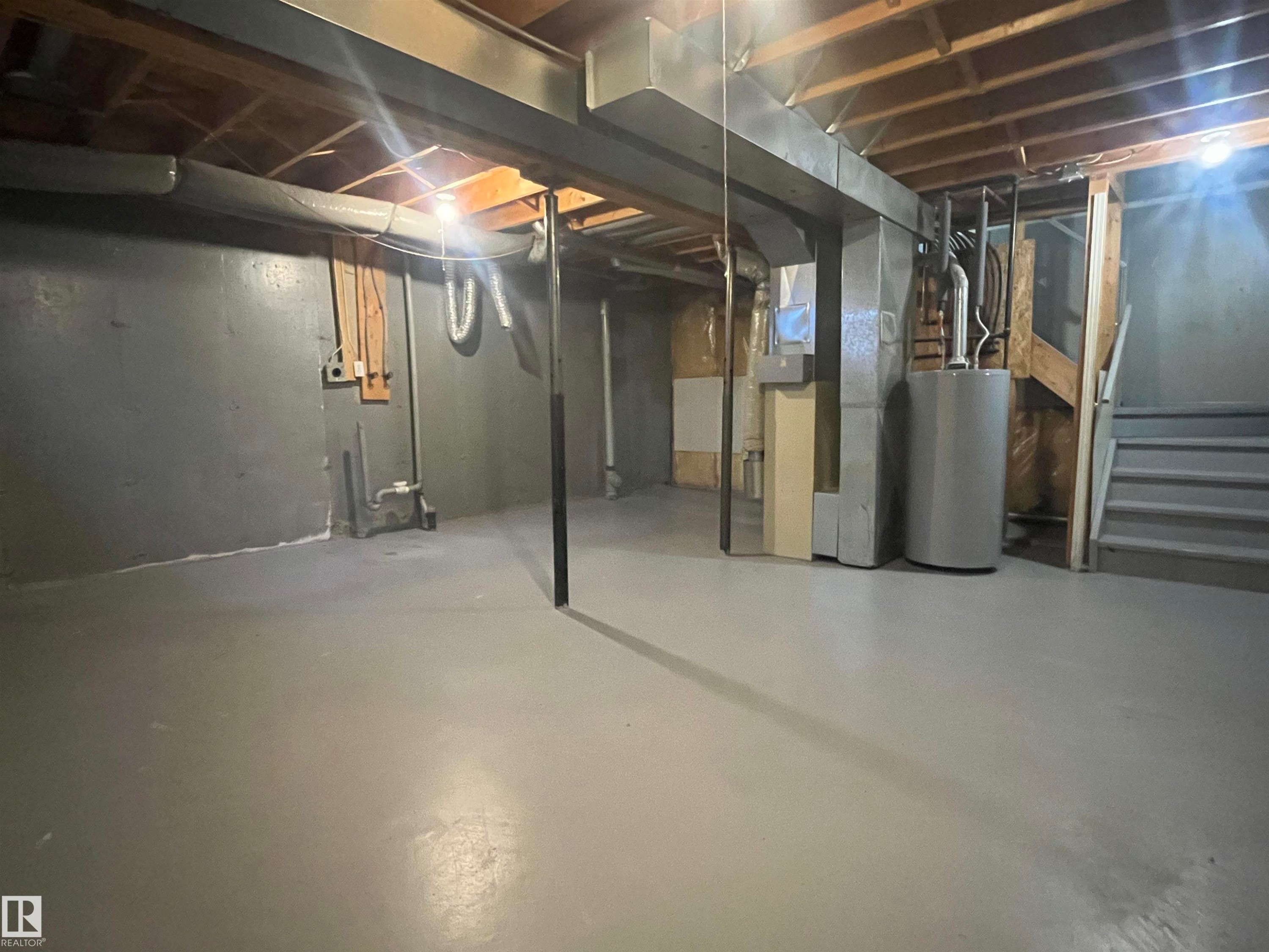 F-17 Imperial Crescent, Devon, AB - Indoor Photo Showing Basement