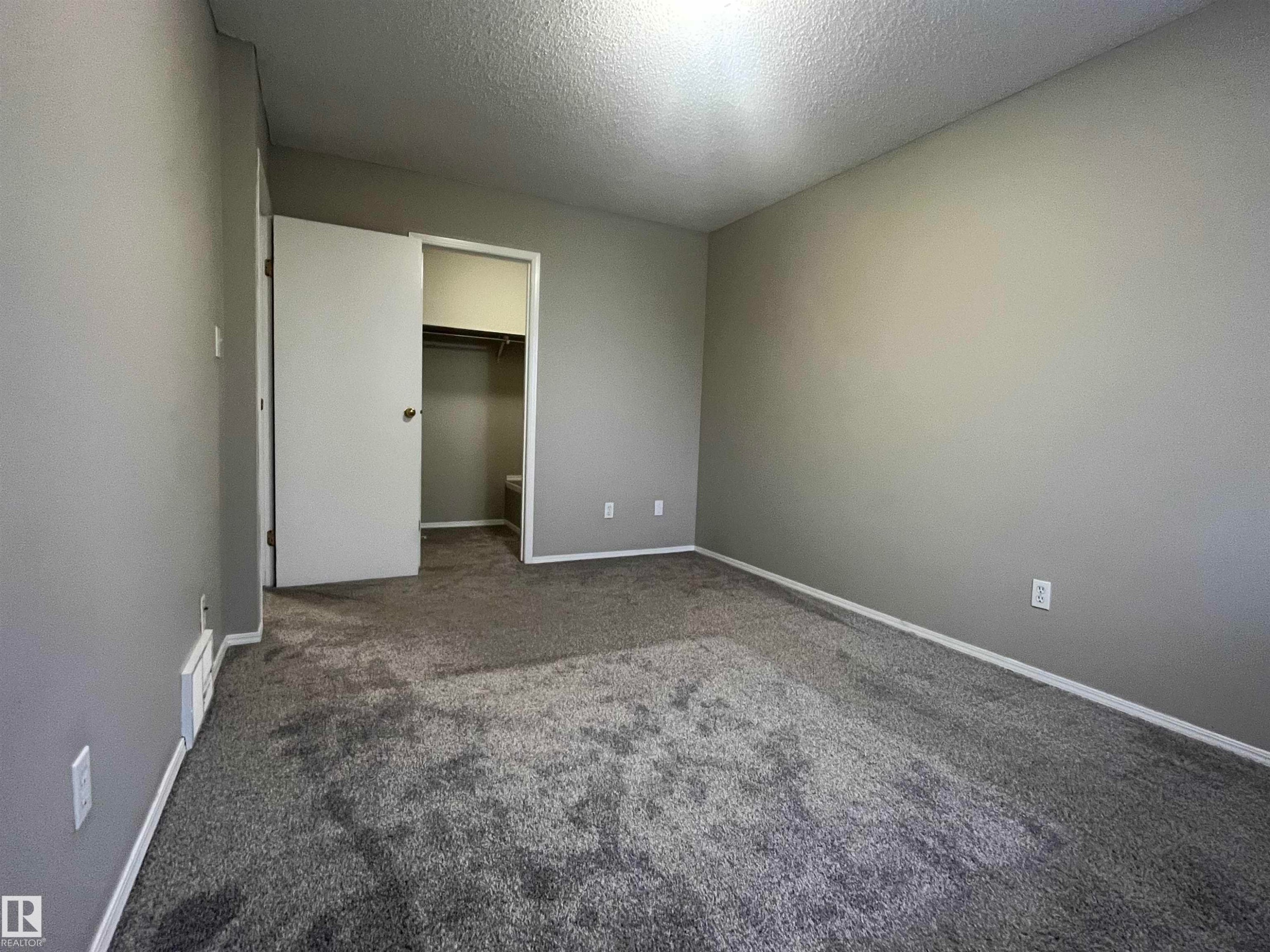 F-17 Imperial Crescent, Devon, AB - Indoor Photo Showing Other Room