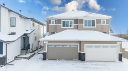 931 19 Avenue Edmonton, AB T6T 2X4