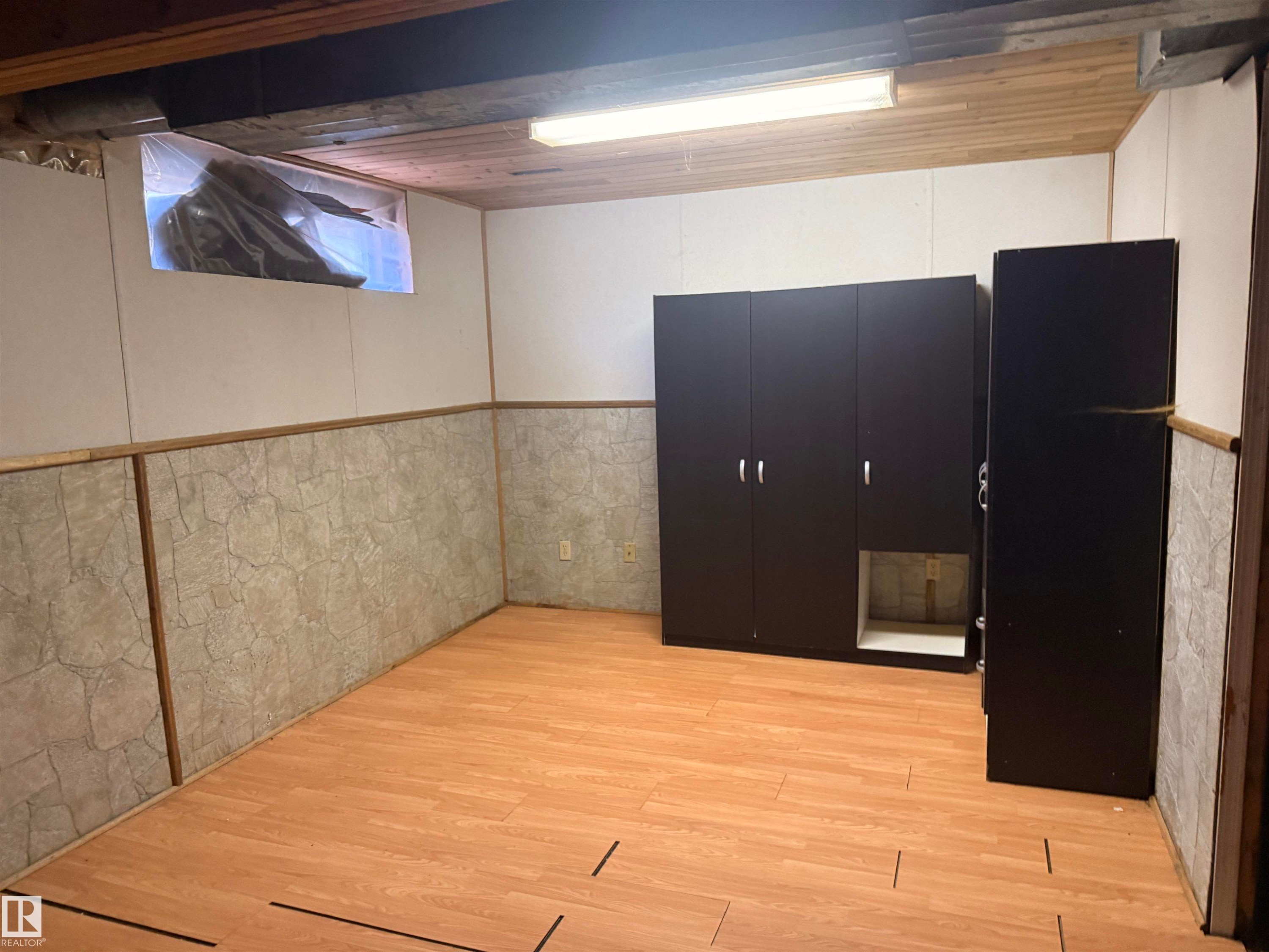 Edmonton, AB - Indoor Photo Showing Basement