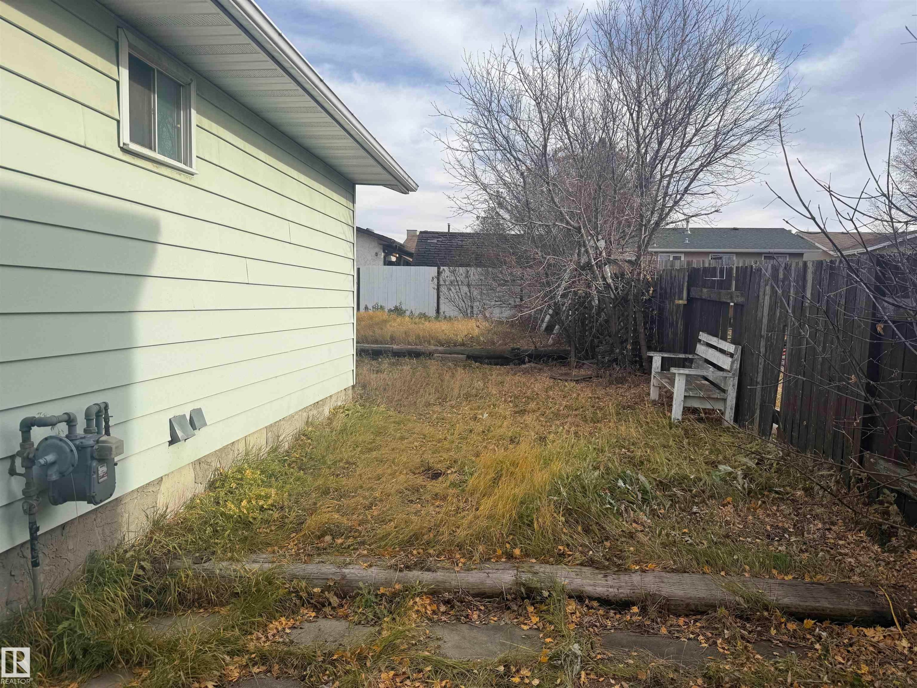 Edmonton, AB - Outdoor