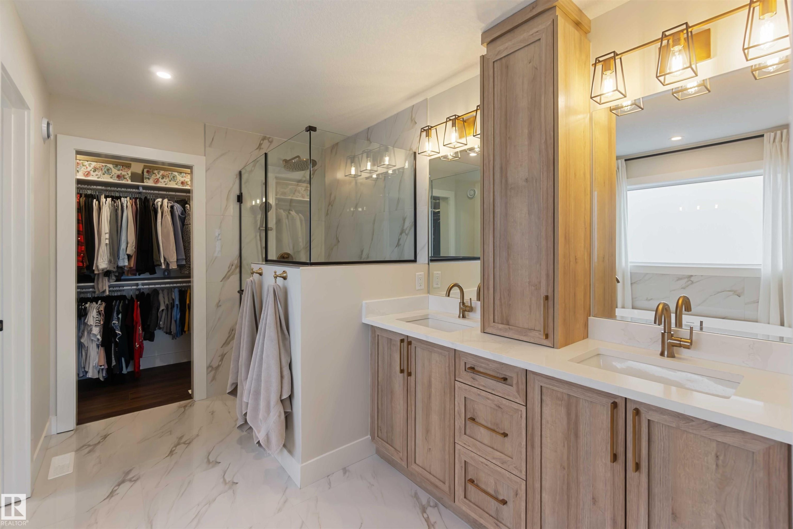 53 Deer Meadow Crescent, Fort Saskatchewan, AB - Indoor