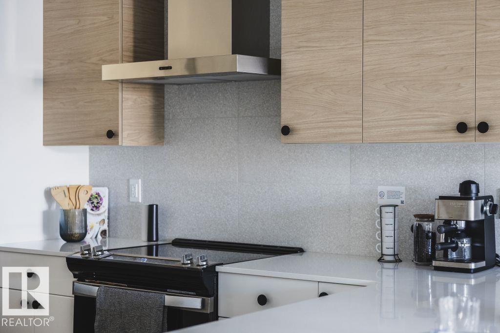 7477 Klapstein Crescent, Edmonton, AB - Indoor