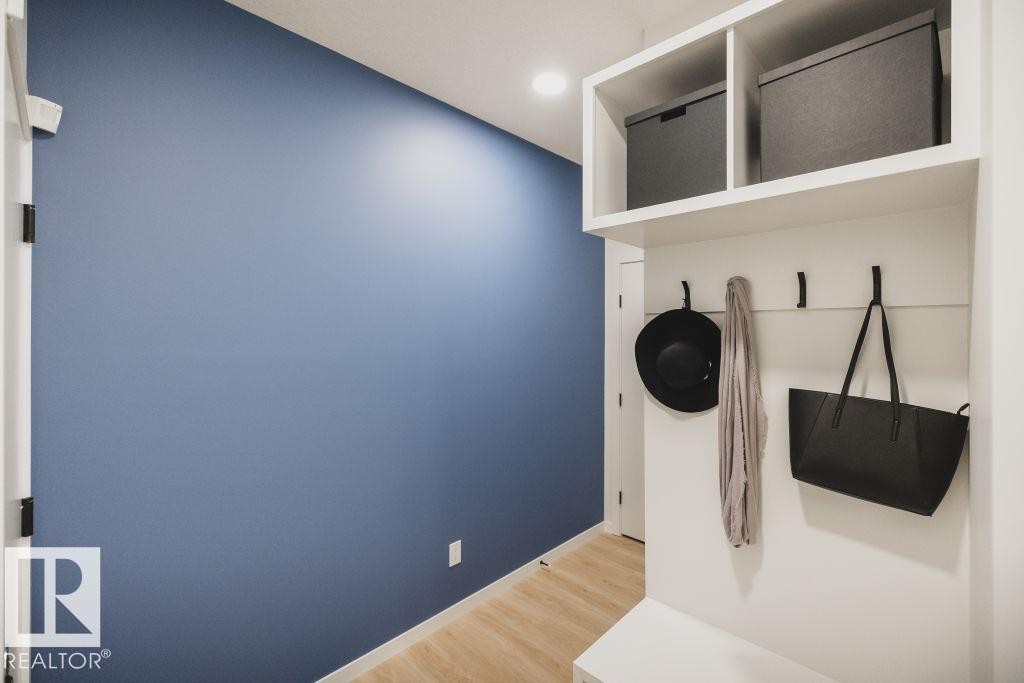 7477 Klapstein Crescent, Edmonton, AB - Indoor Photo Showing Other Room