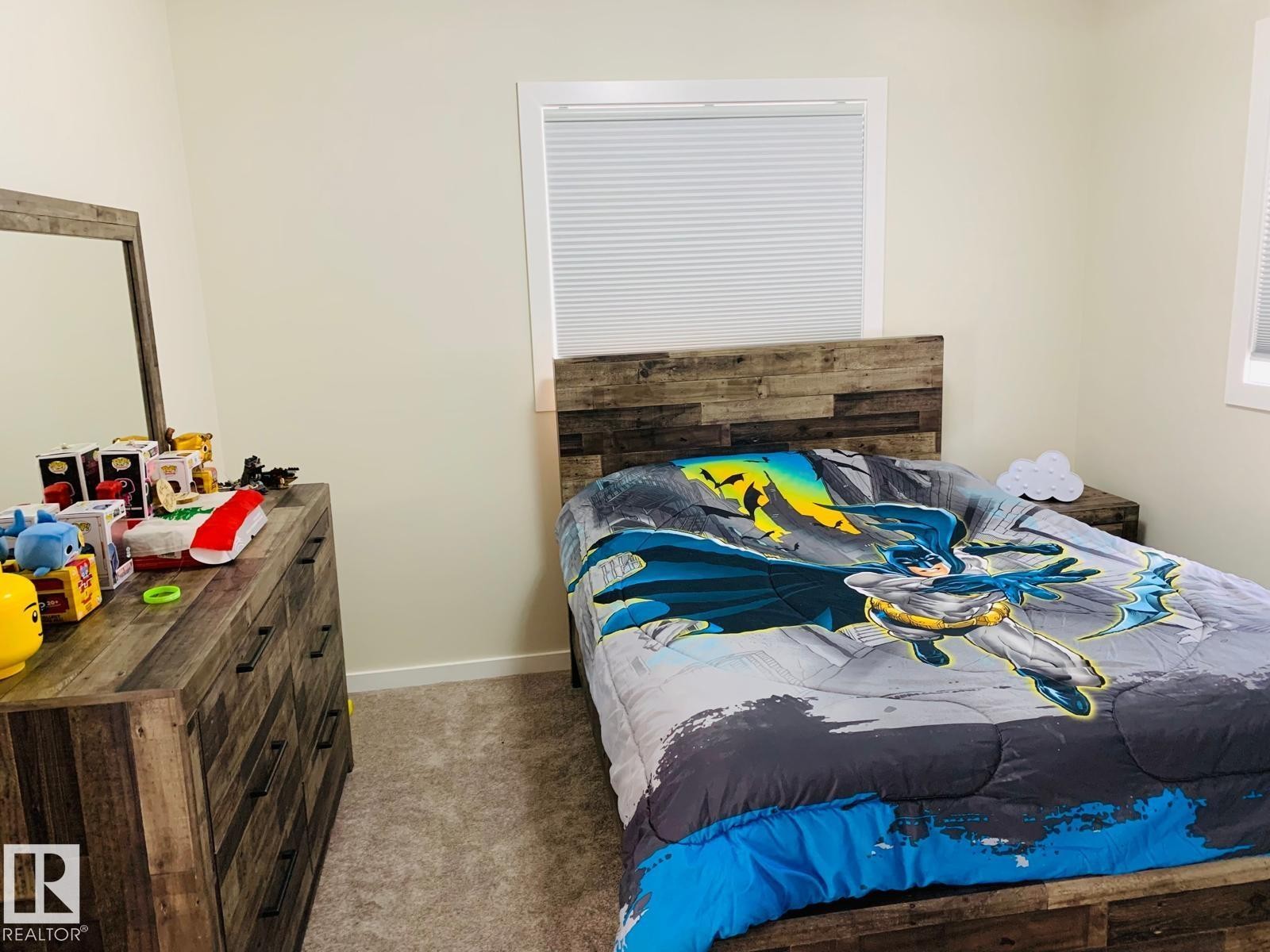 8616 159A Avenue, Edmonton, AB - Indoor Photo Showing Bedroom