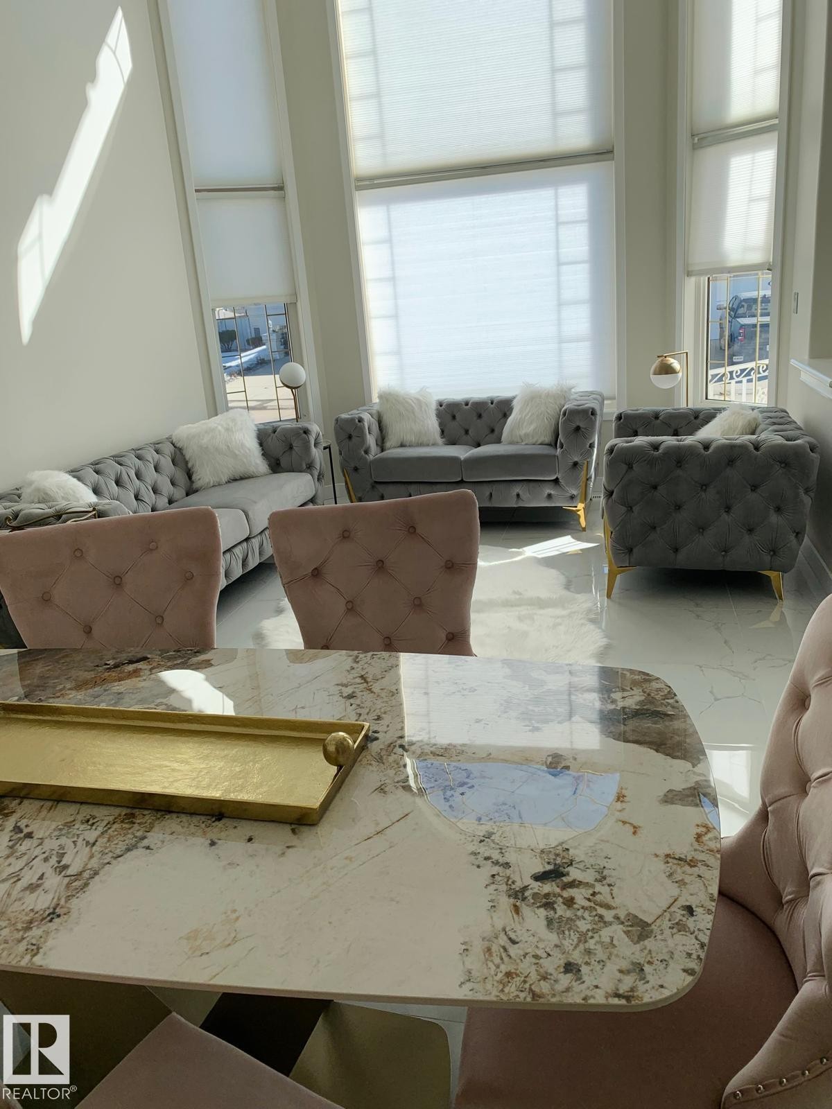 8616 159A Avenue, Edmonton, AB - Indoor Photo Showing Living Room