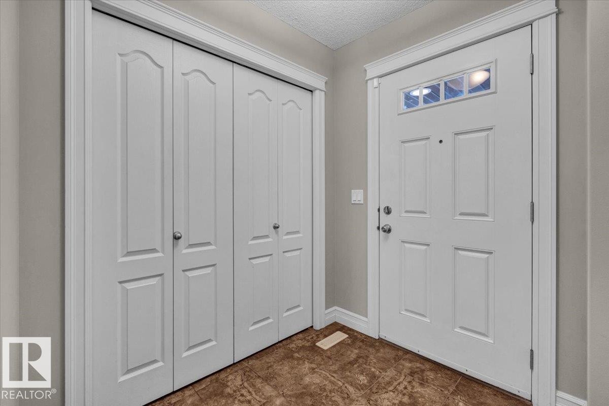 Edmonton, AB - Indoor Photo Showing Other Room