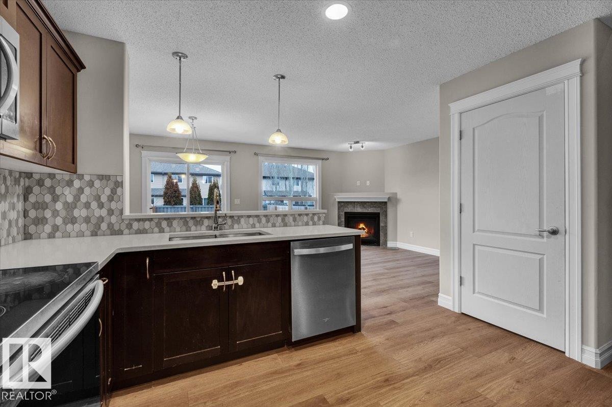 Edmonton, AB - Indoor Photo Showing Kitchen With Double Sink With Upgraded Kitchen