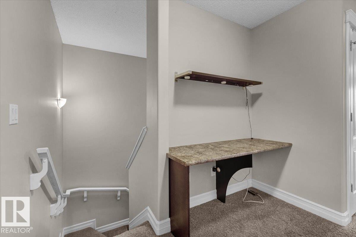 Edmonton, AB - Indoor