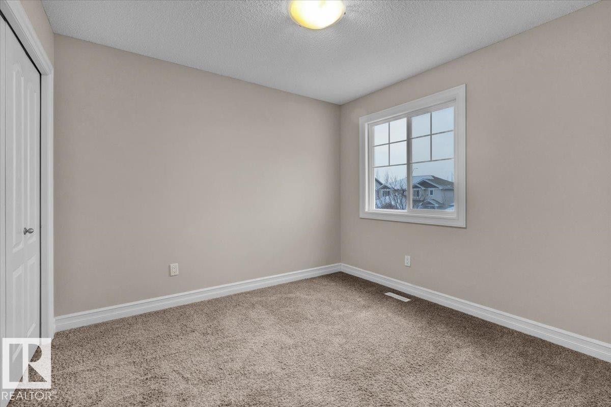 Edmonton, AB - Indoor Photo Showing Other Room