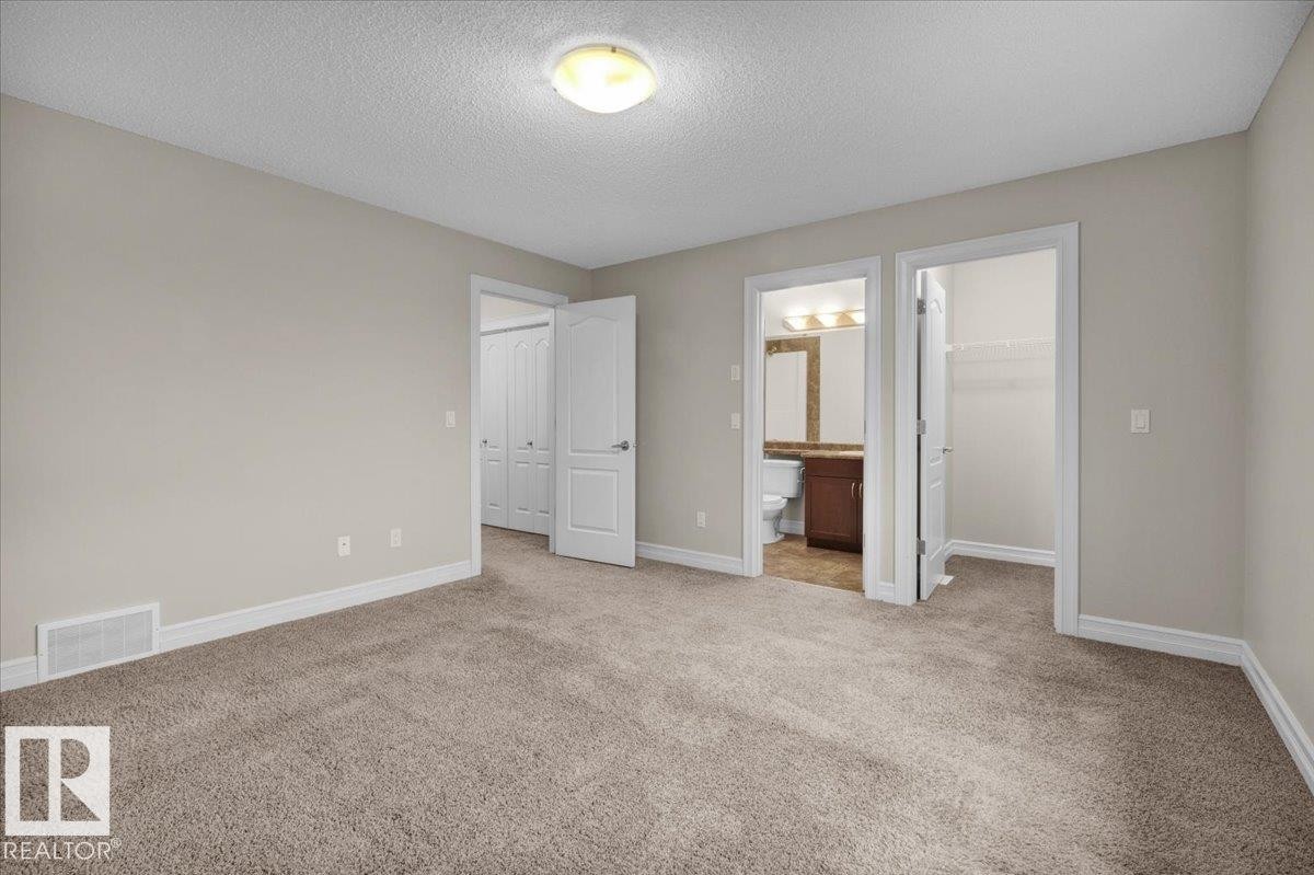 Edmonton, AB - Indoor Photo Showing Other Room
