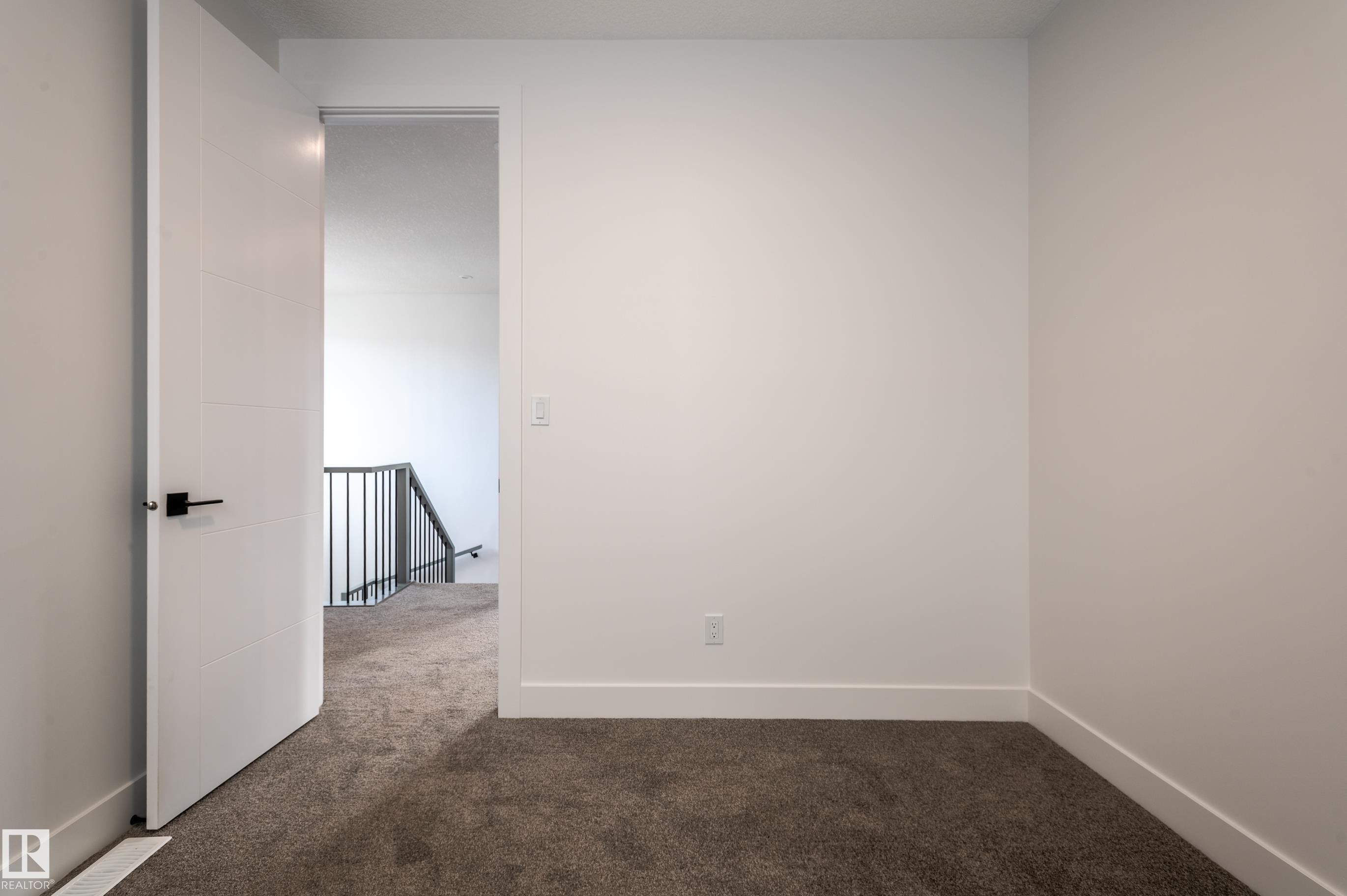 6229 Hampton Gray Avenue, Edmonton, AB - Indoor Photo Showing Other Room