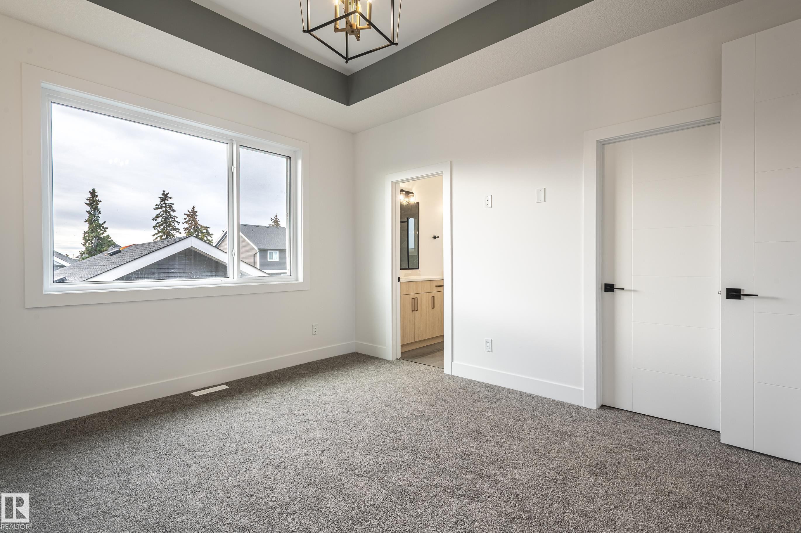 6229 Hampton Gray Avenue, Edmonton, AB - Indoor Photo Showing Other Room
