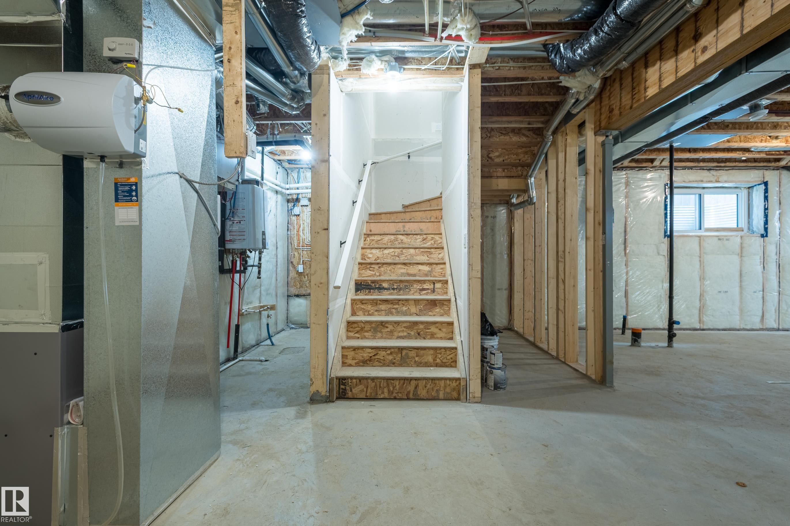 6229 Hampton Gray Avenue, Edmonton, AB - Indoor Photo Showing Basement