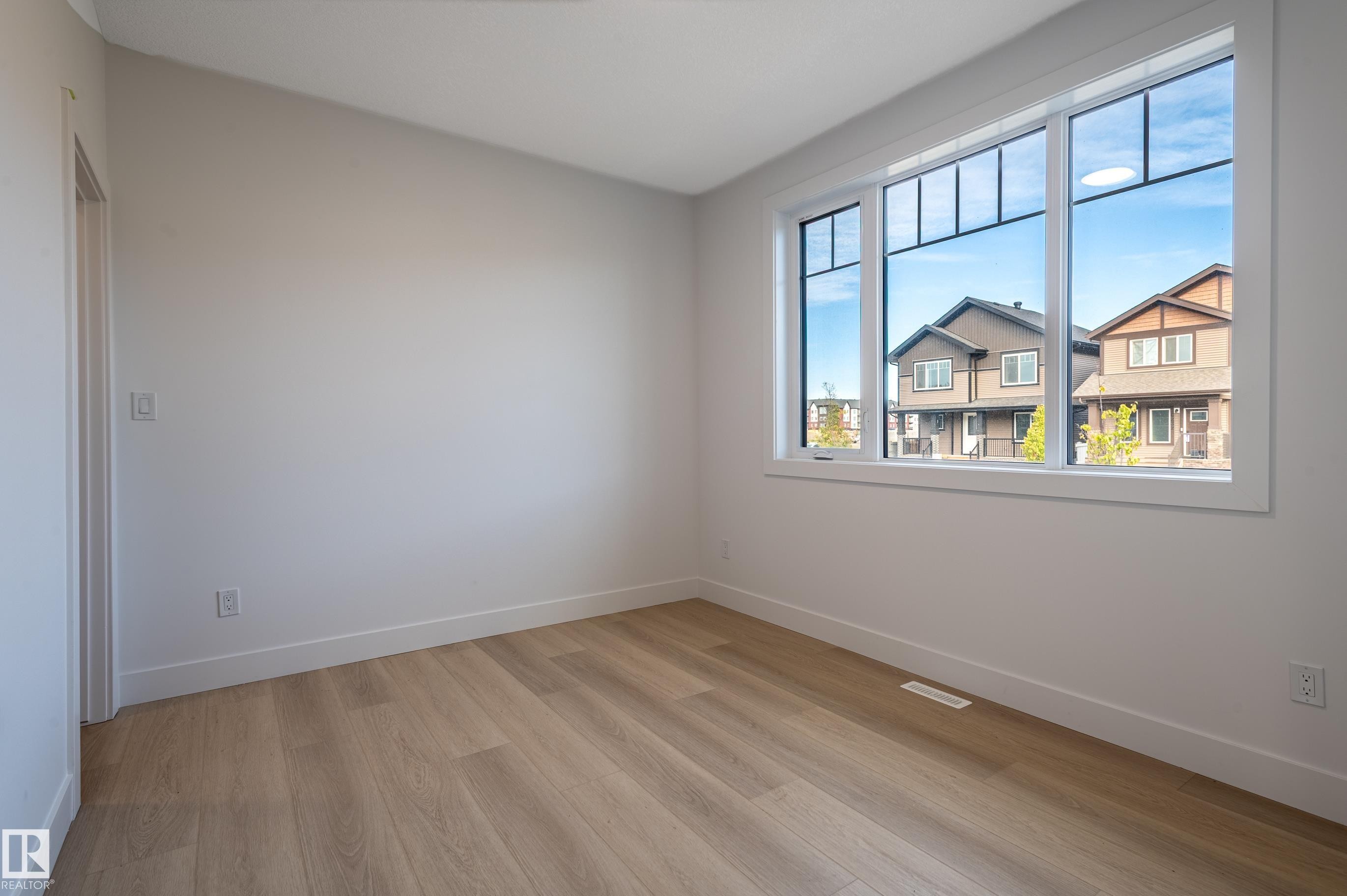 6229 Hampton Gray Avenue, Edmonton, AB - Indoor Photo Showing Other Room