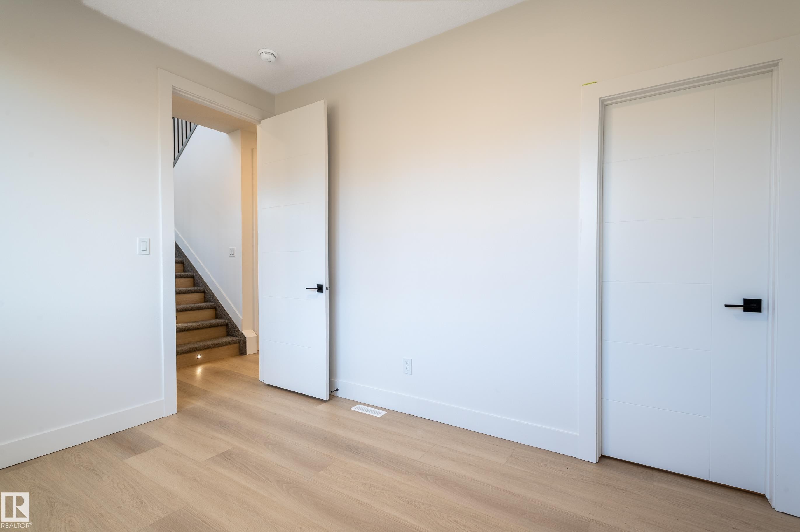 6229 Hampton Gray Avenue, Edmonton, AB - Indoor Photo Showing Other Room