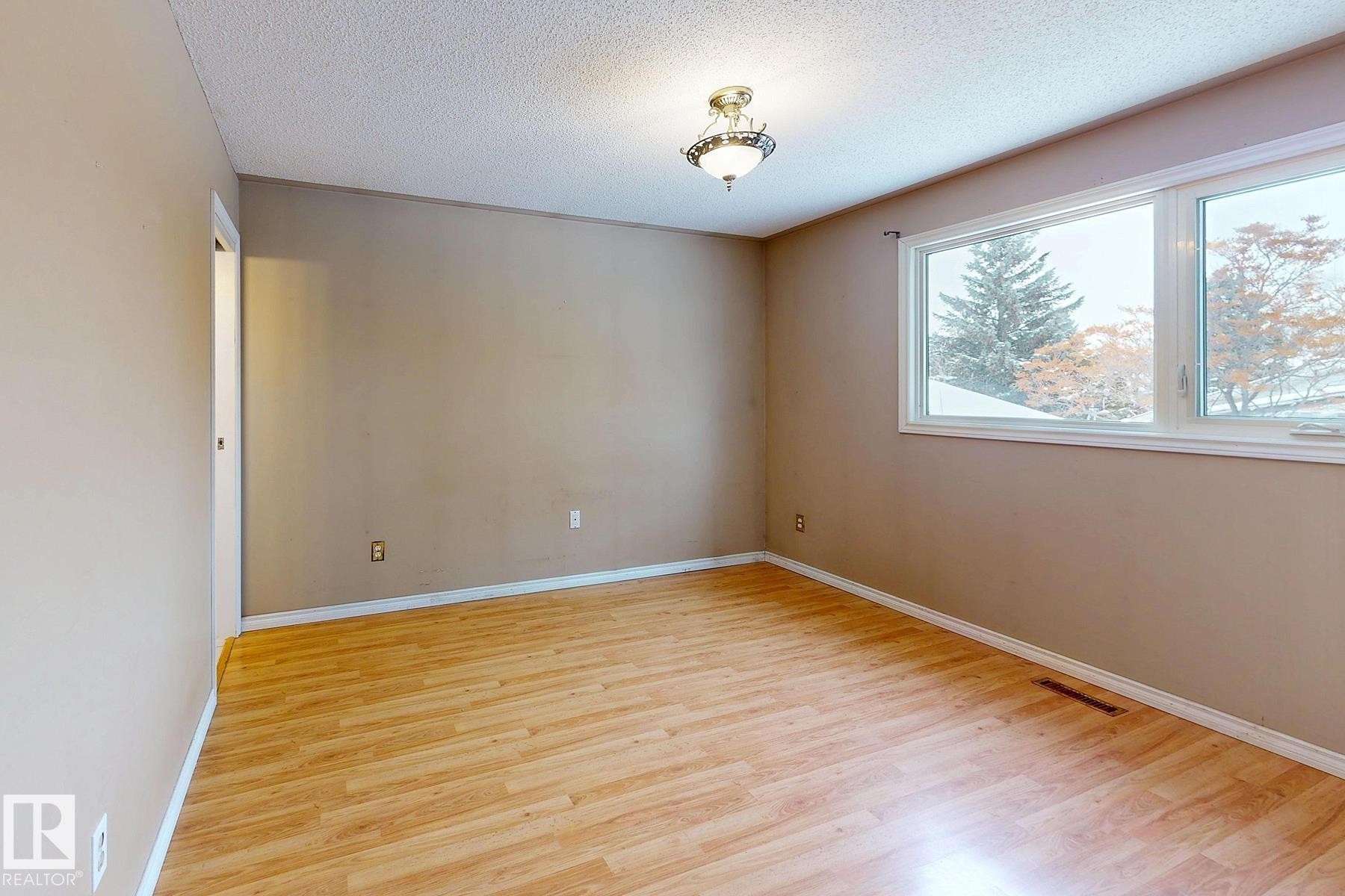 131 Garland Crescent, Sherwood Park, AB - Indoor Photo Showing Other Room