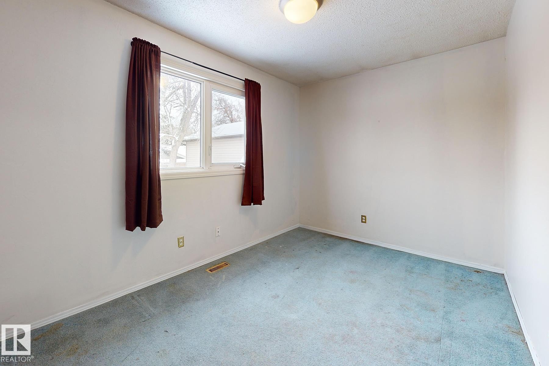 131 Garland Crescent, Sherwood Park, AB - Indoor Photo Showing Other Room