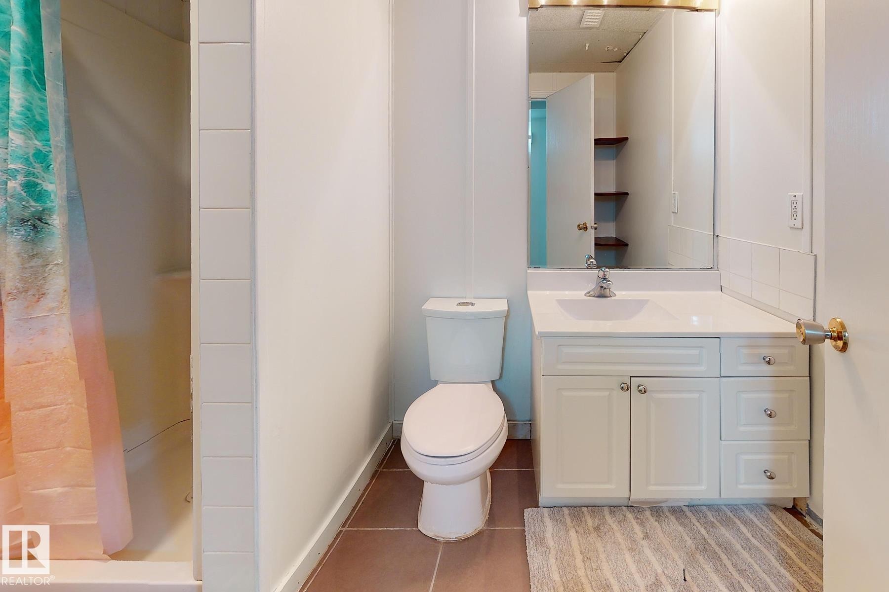 131 Garland Crescent, Sherwood Park, AB - Indoor Photo Showing Bathroom