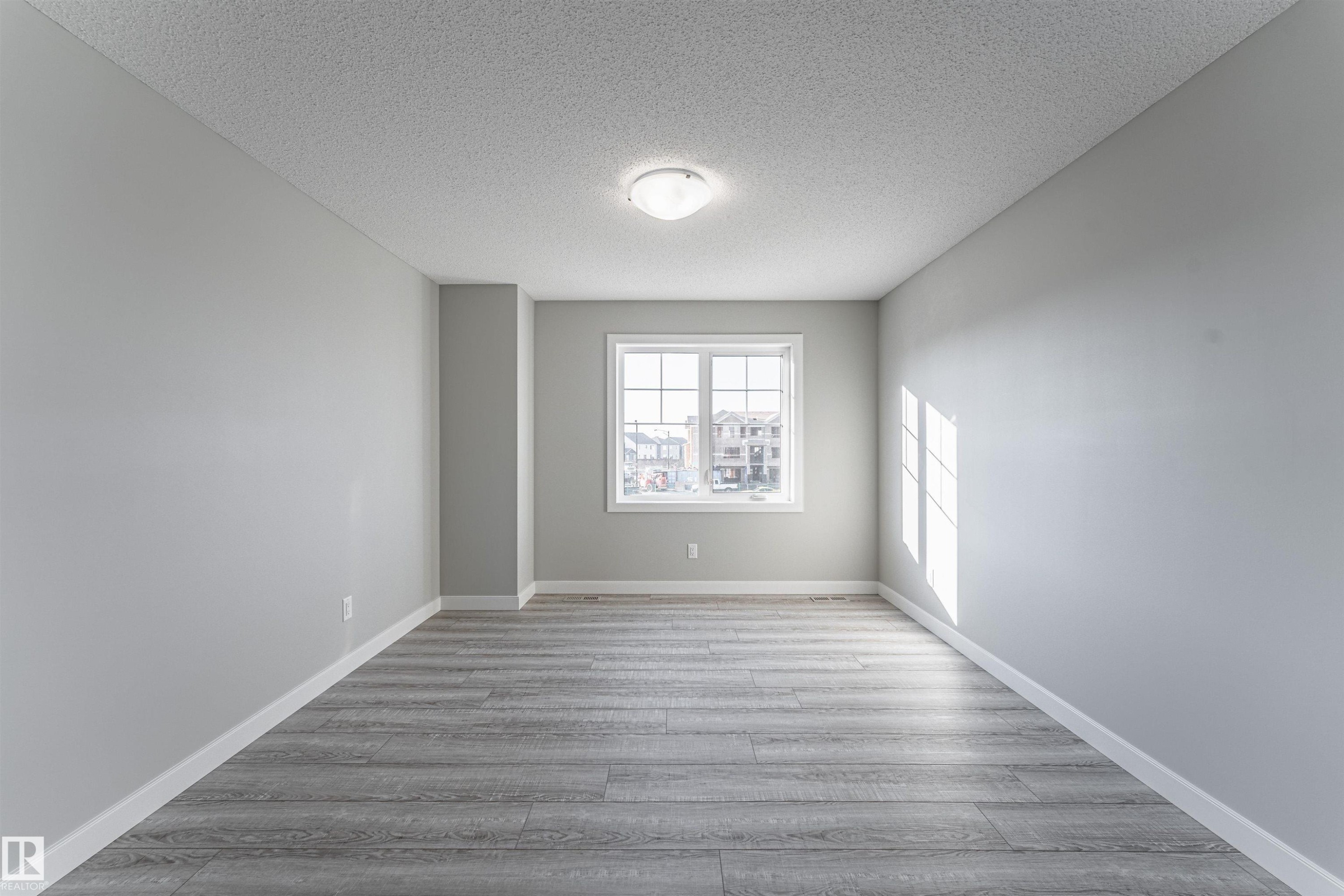 20512 22 Avenue, Edmonton, AB - Indoor Photo Showing Other Room